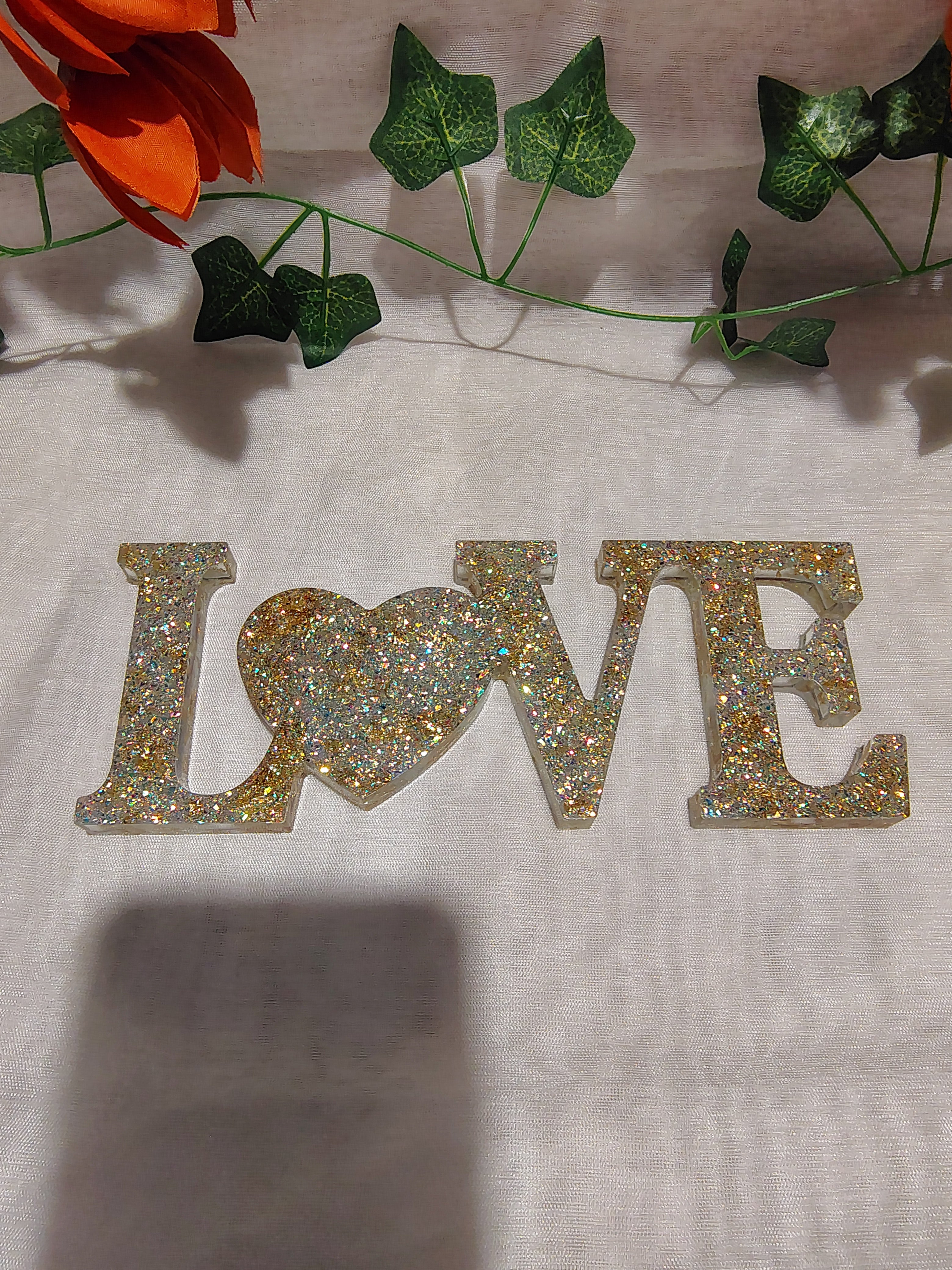 Objet de décoration LOVE en résine époxy fait main – Décoration maison romantique et artisanale