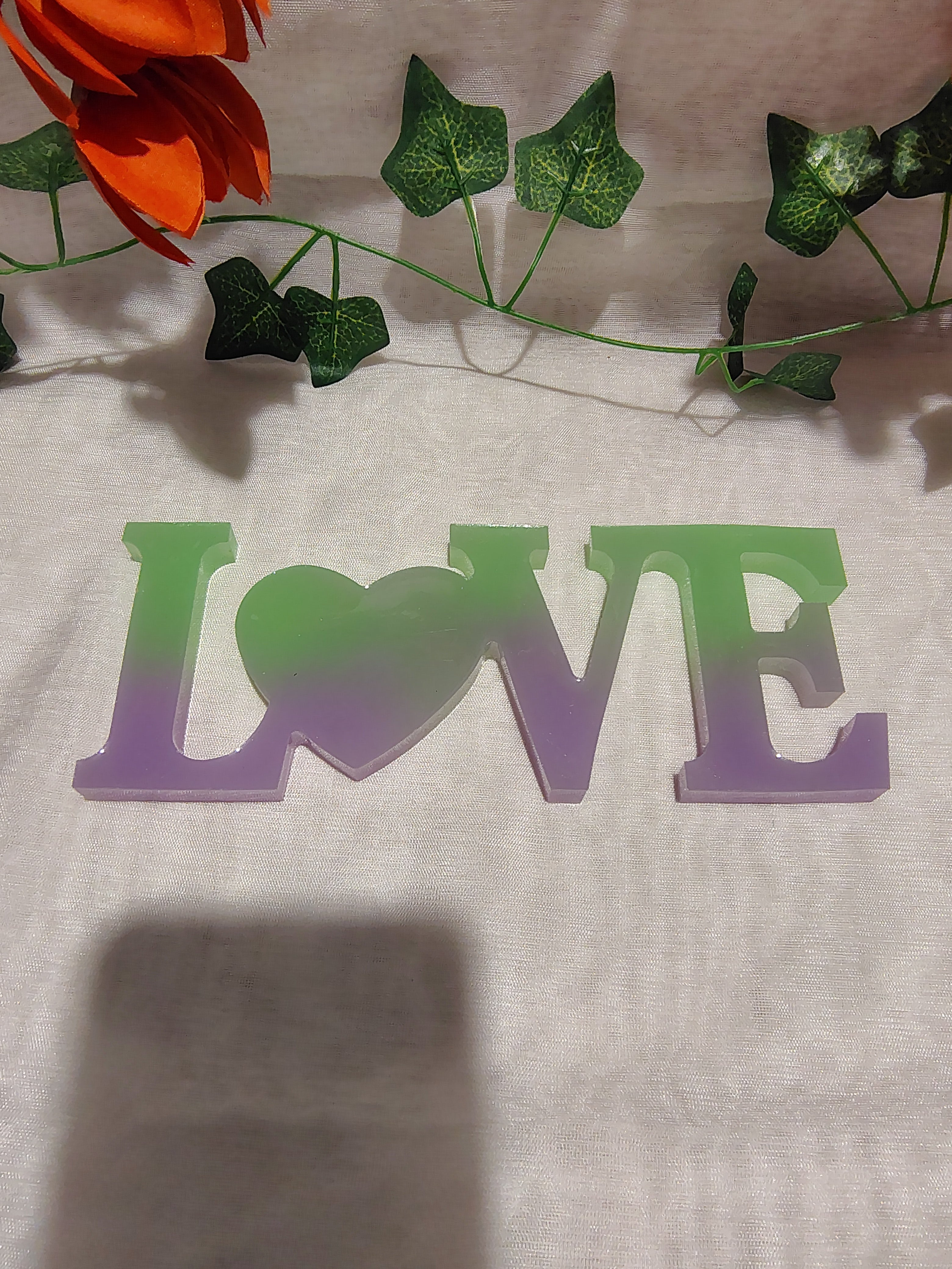 Objet de décoration LOVE en résine époxy fait main – Décoration maison romantique et artisanale