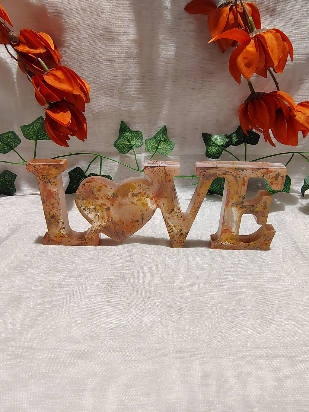 Objet de décoration LOVE en résine époxy fait main – Décoration maison romantique et artisanale