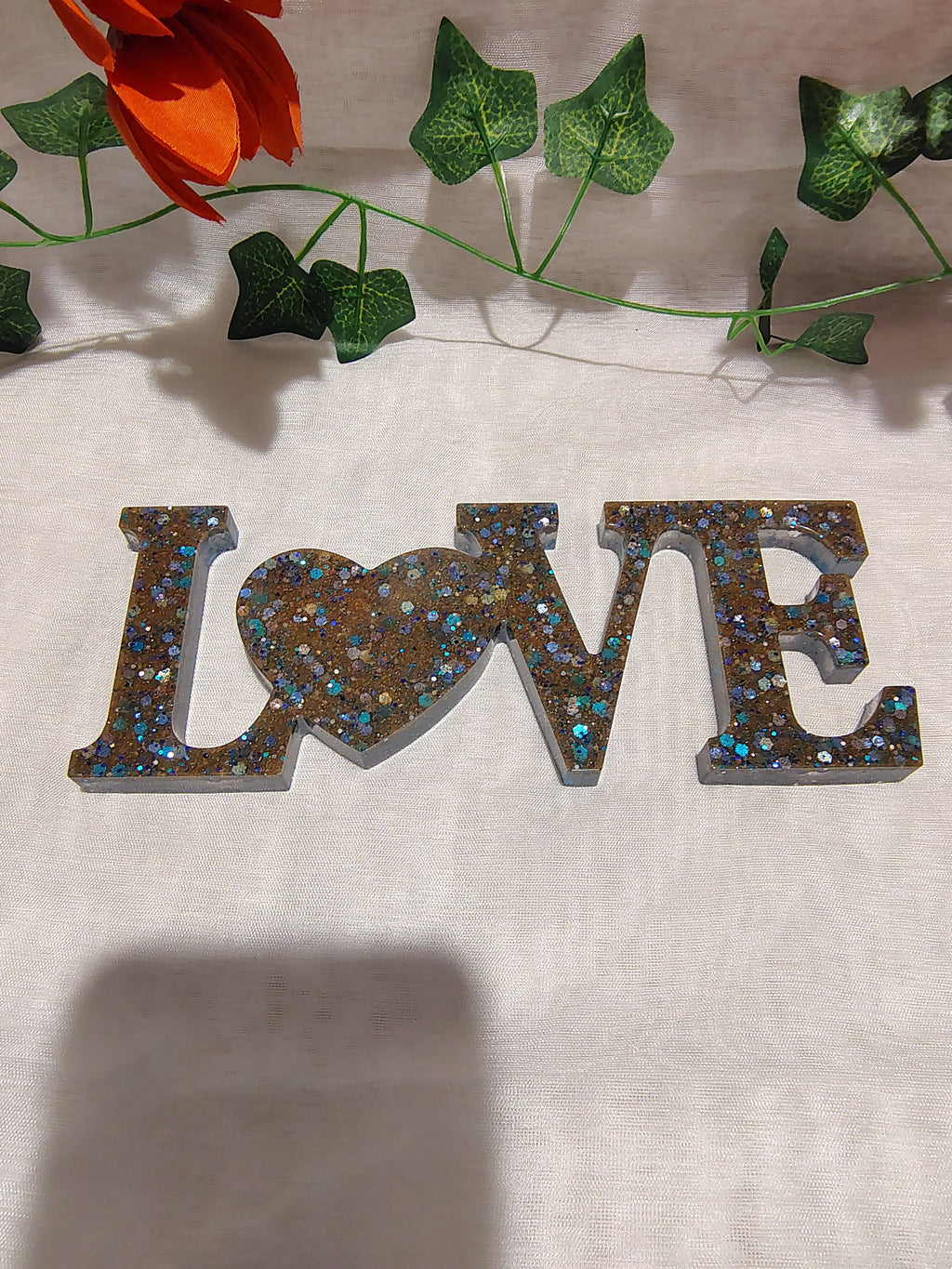 Objet de décoration LOVE en résine époxy fait main – Décoration maison romantique et artisanale