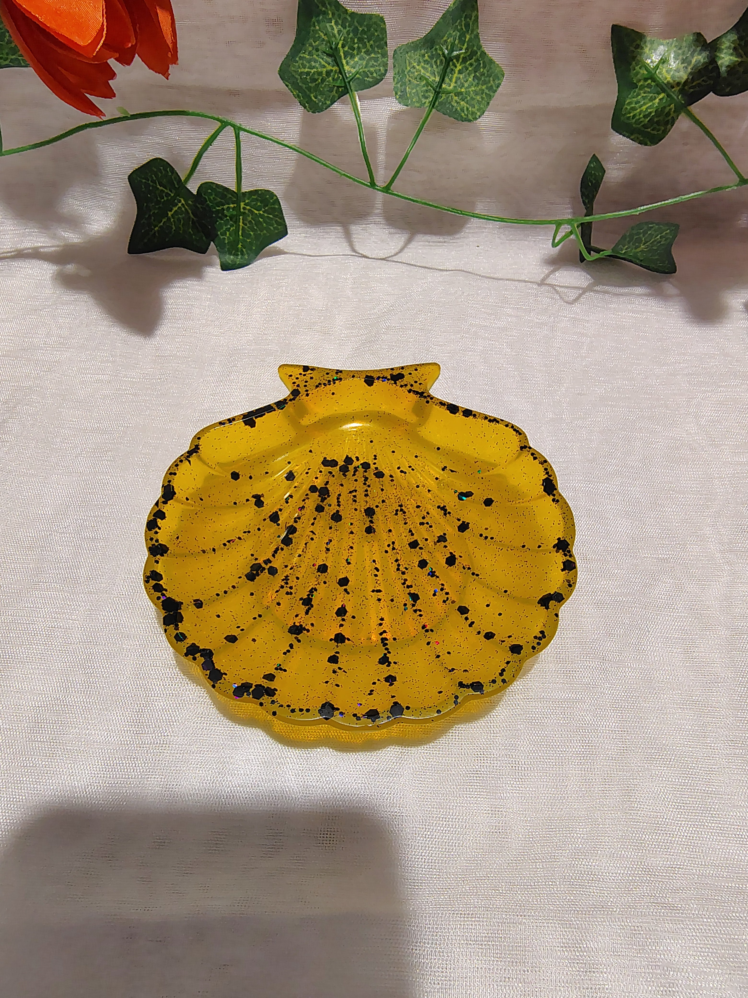 Vide-Poche / Porte-Savon en Résine Époxy Fait Main – Objet Décoratif Artisanal Coquillage