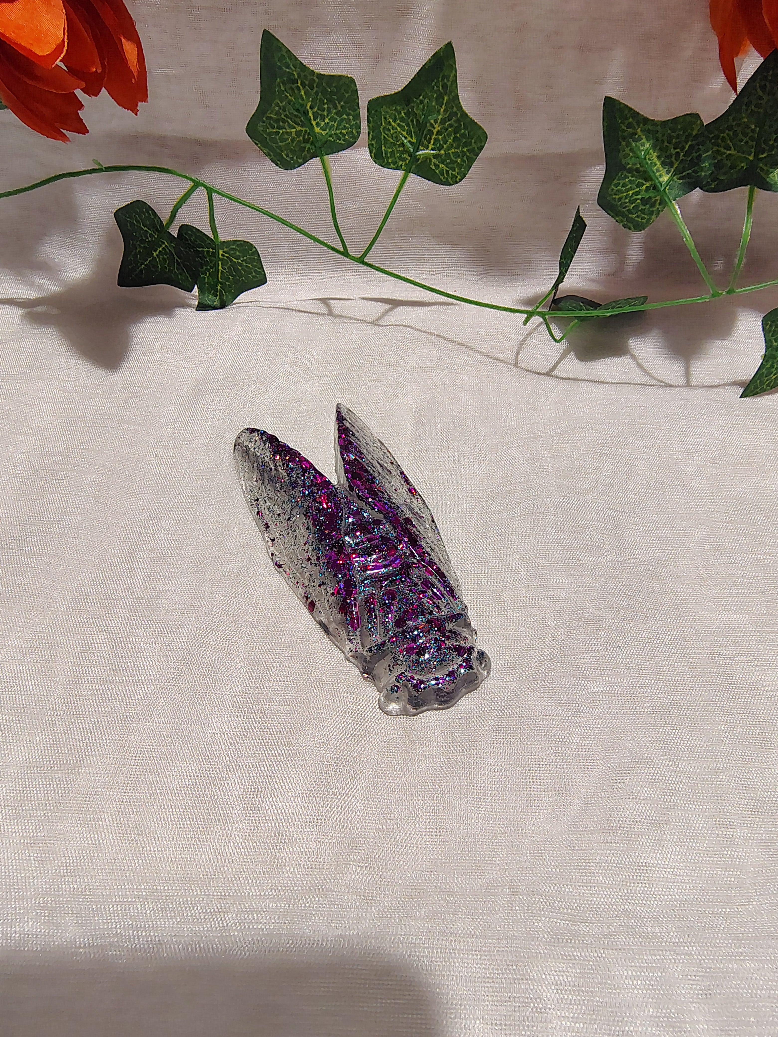 Cigale décorative en résine époxy fait main – Objet de décoration artisanale