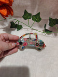 Voiture décorative en résine époxy fait main – Objet de décoration artisanal