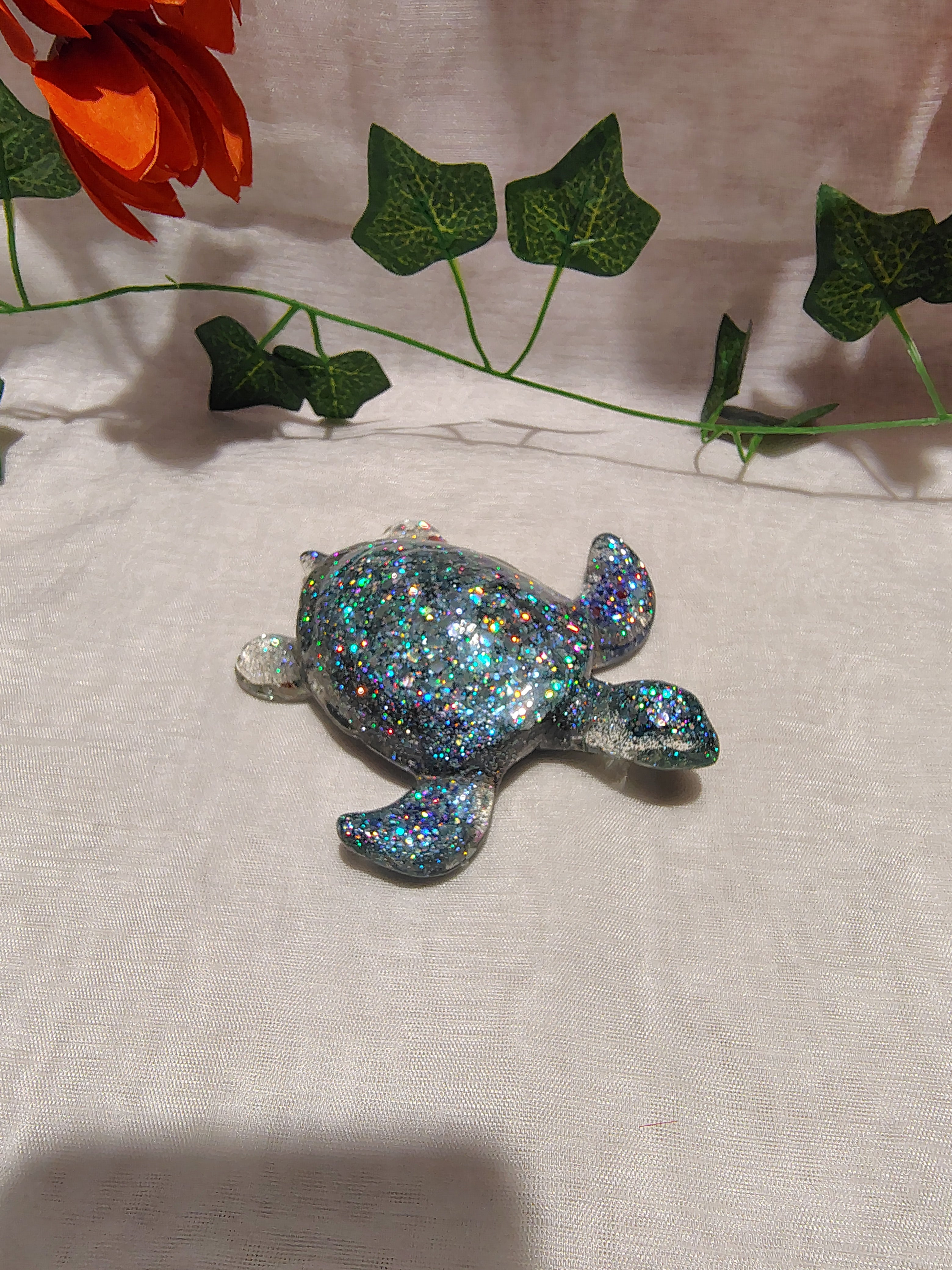 Tortue décorative en résine époxy fait main – Objet de décoration zen et artisanal