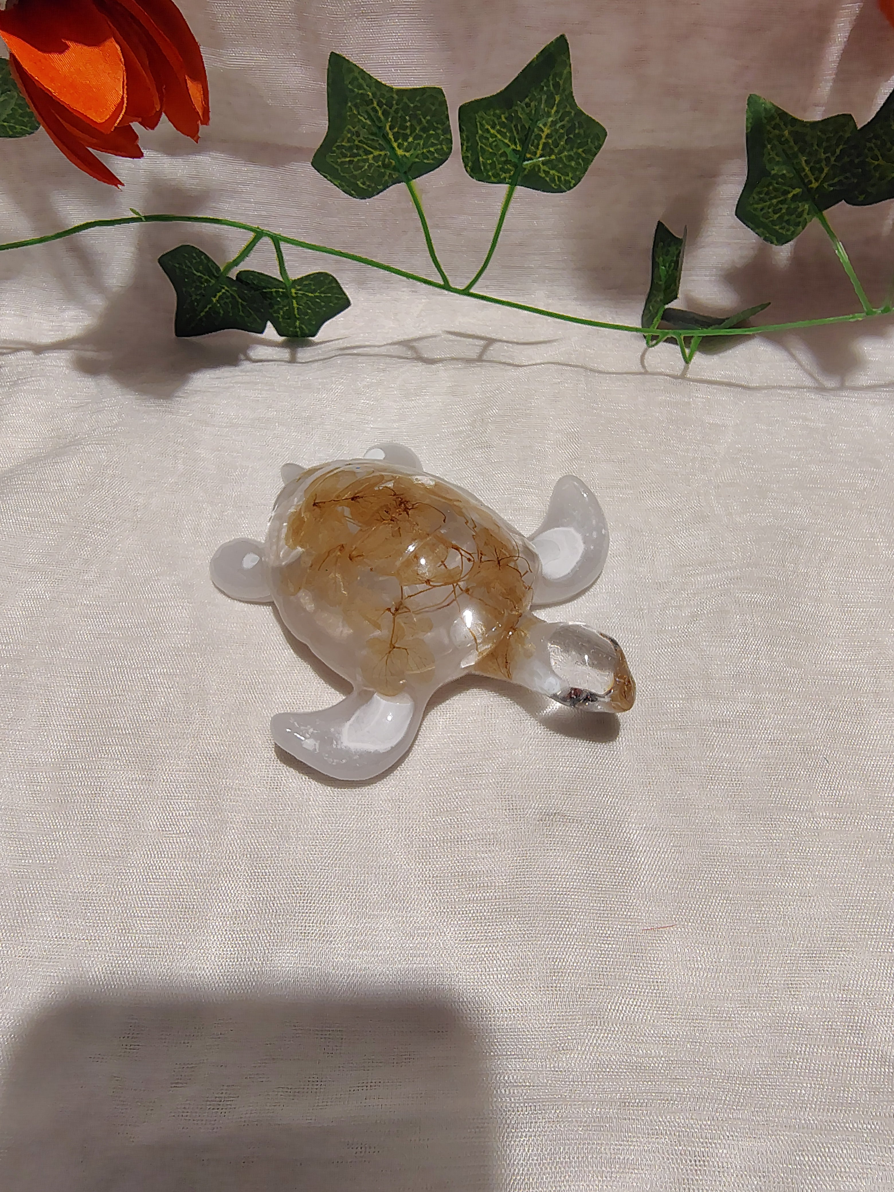 Tortue décorative en résine époxy fait main – Objet de décoration zen et artisanal