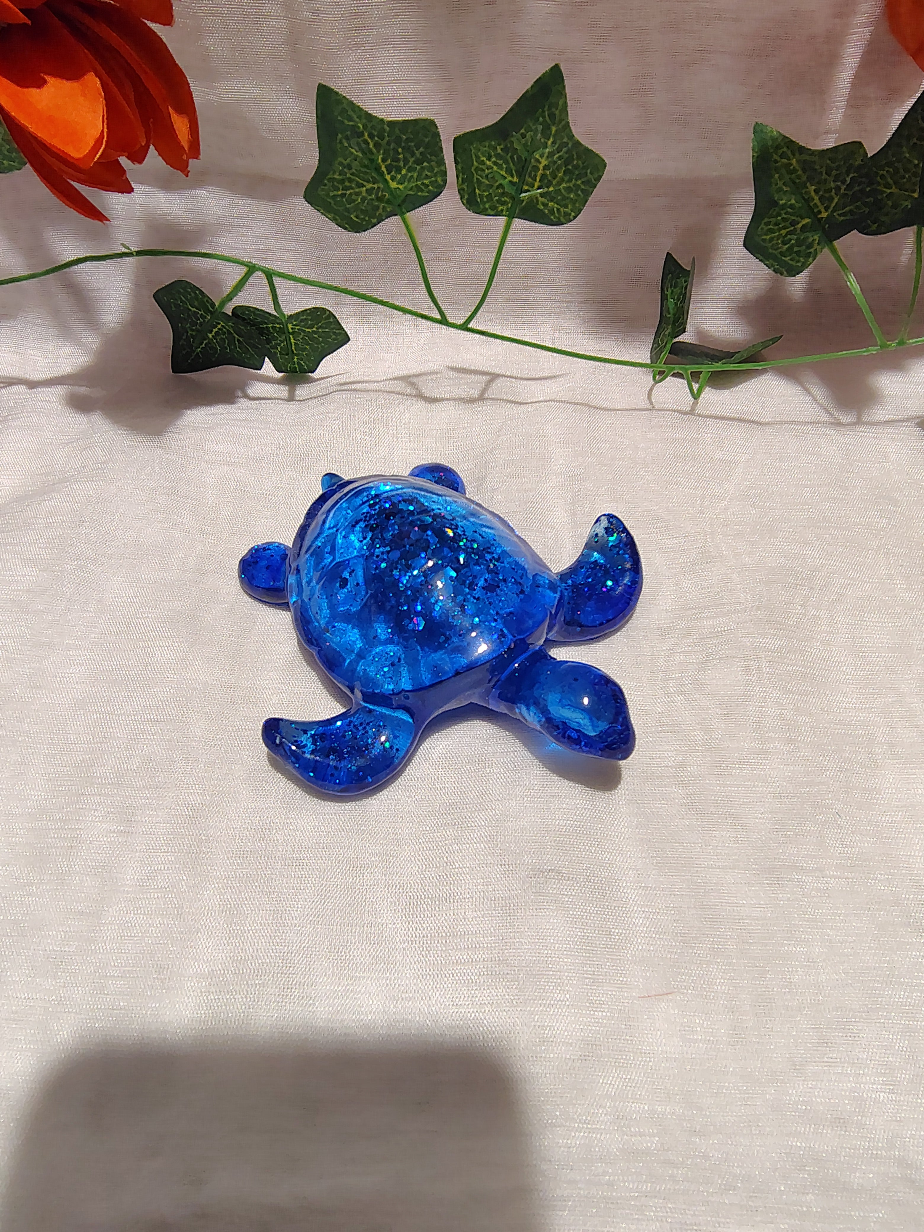 Tortue décorative en résine époxy fait main – Objet de décoration zen et artisanal