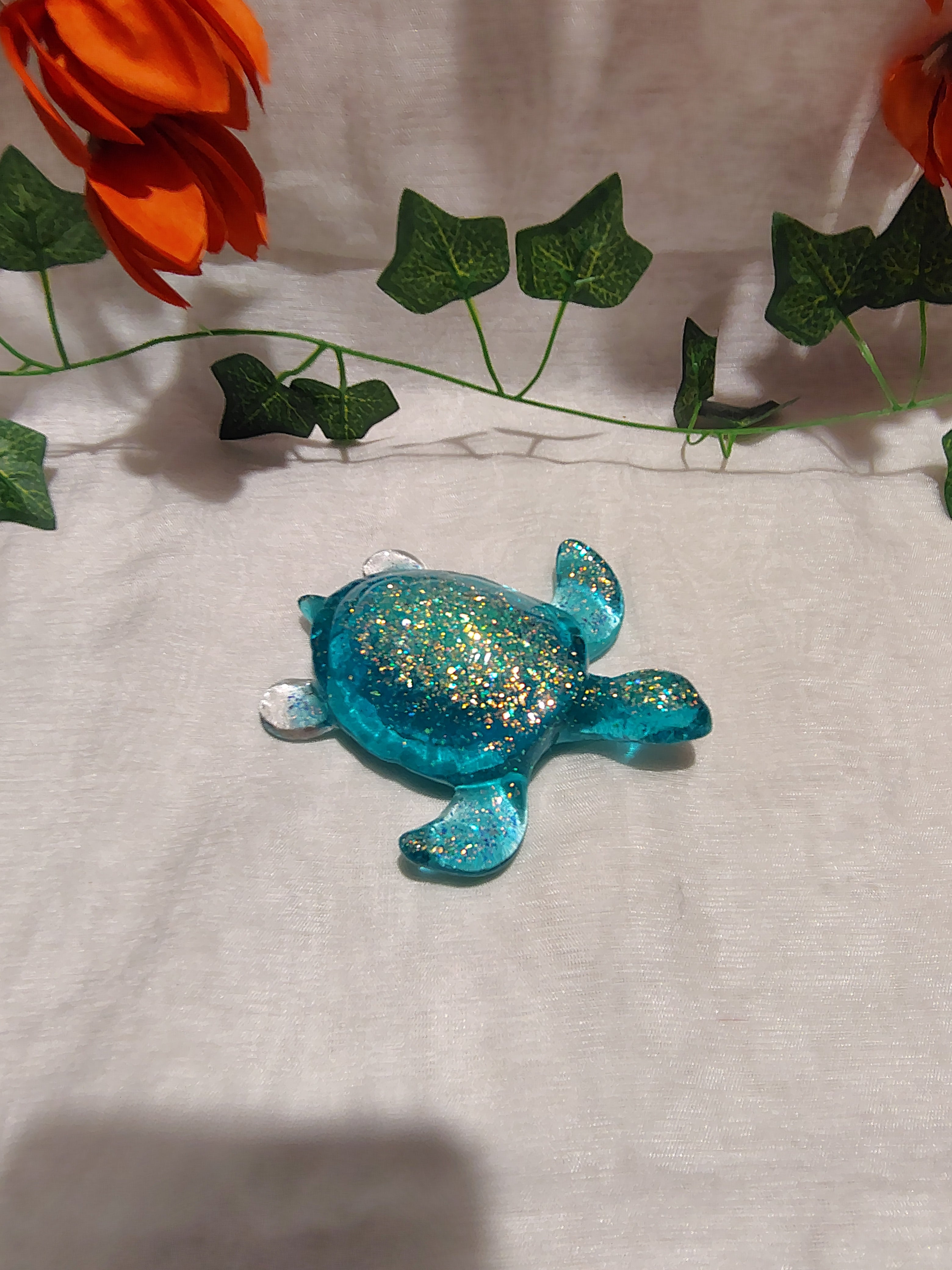 Tortue décorative en résine époxy fait main – Objet de décoration zen et artisanal