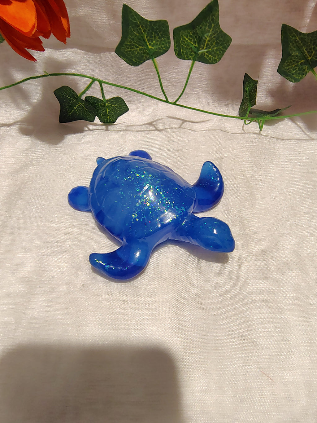 Tortue décorative en résine époxy fait main – Objet de décoration zen et artisanal