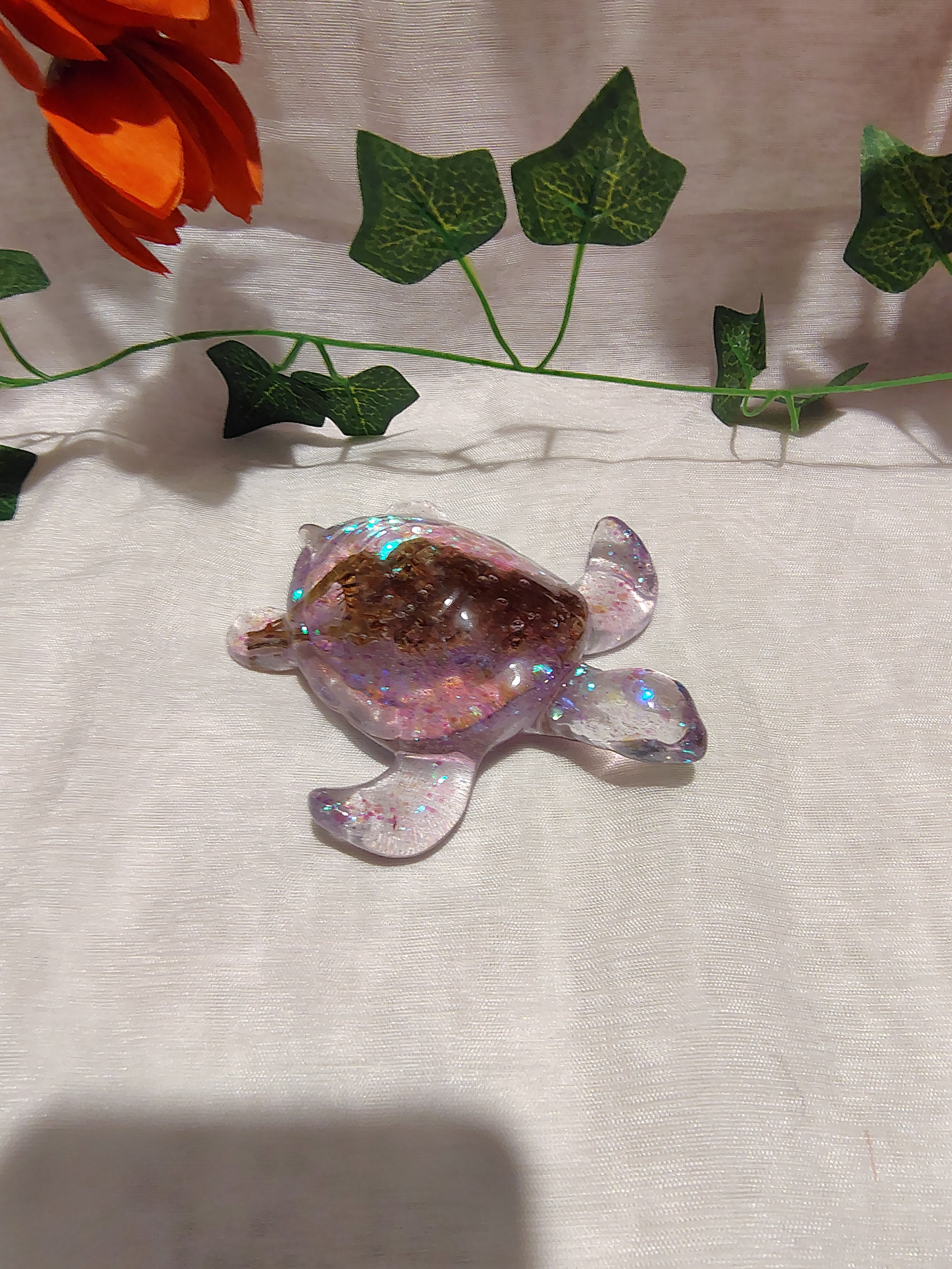 Tortue décorative en résine époxy fait main – Objet de décoration zen et artisanal