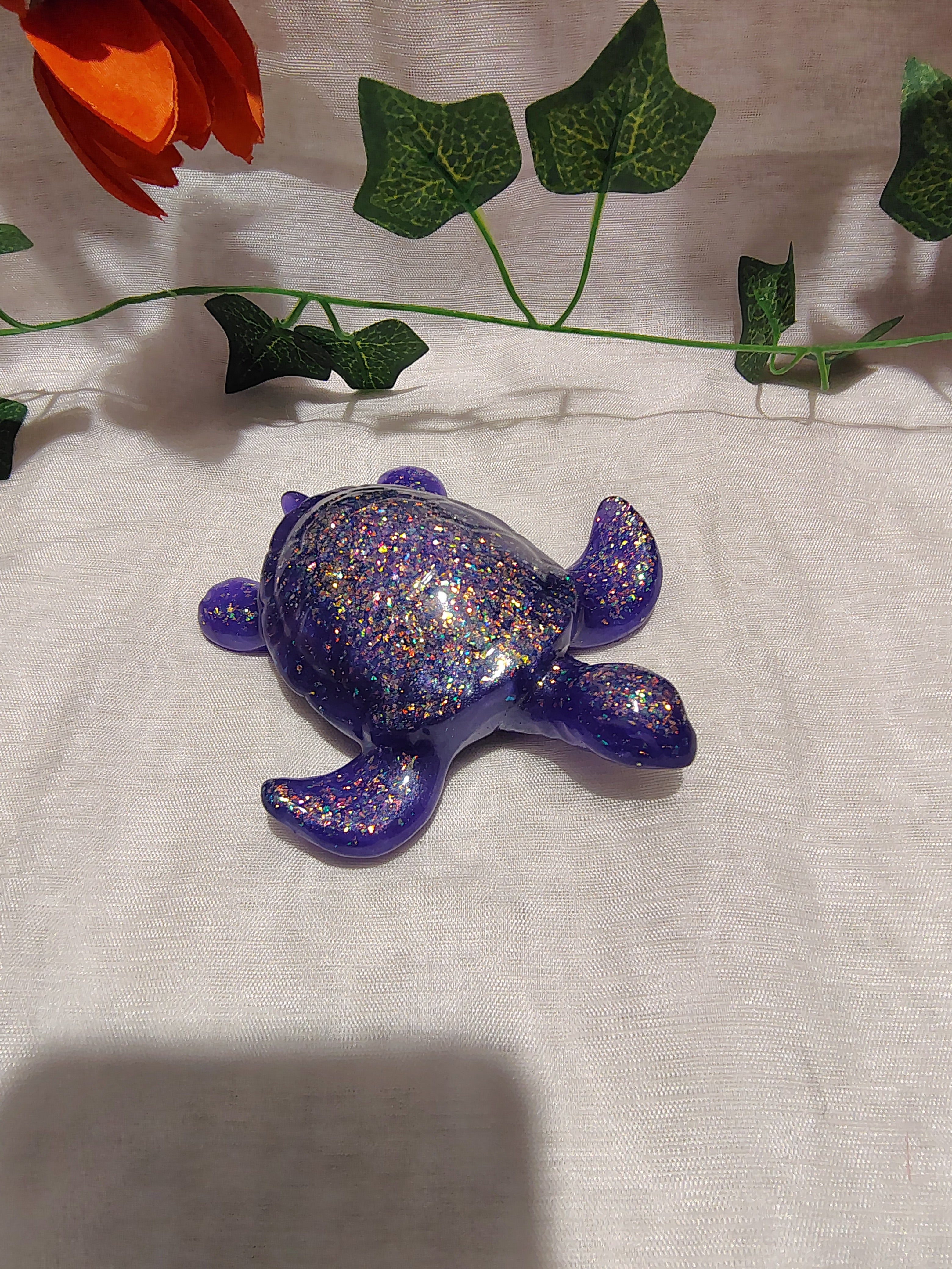 Tortue décorative en résine époxy fait main – Objet de décoration zen et artisanal