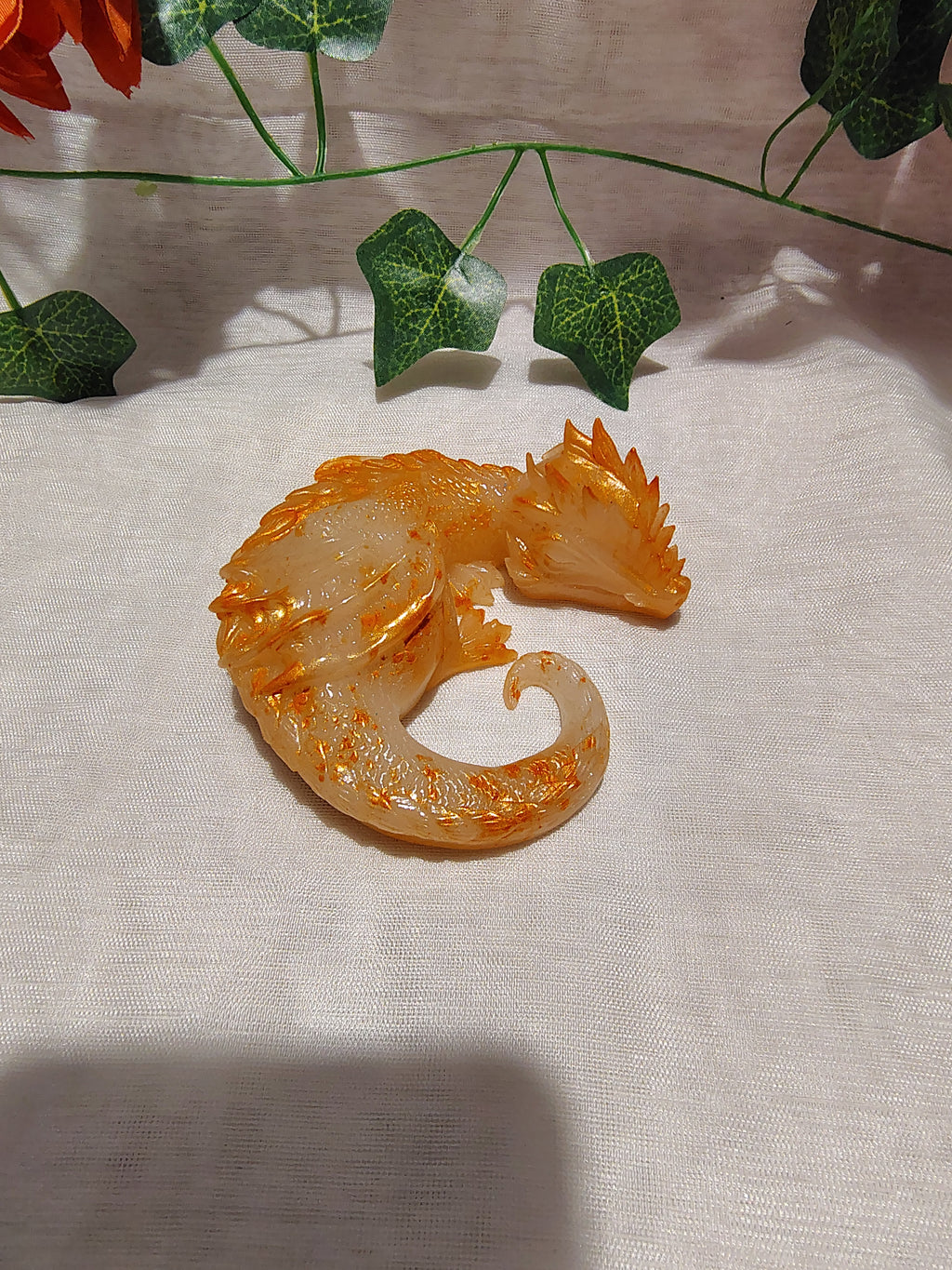 Dragon décoratif en résine époxy fait main – Objet de décoration fantastique artisanal