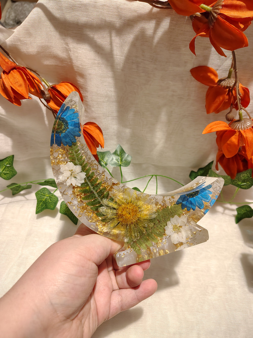 Veilleuse Lune en Résine Époxy Fait Main – Lampe Décorative Artisanale LED