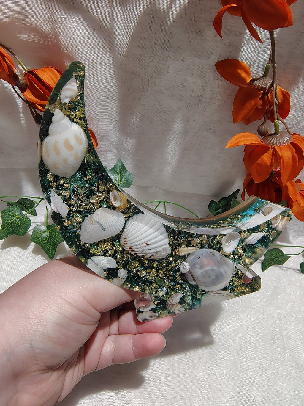 Veilleuse Lune en Résine Époxy Fait Main – Lampe Décorative Artisanale LED