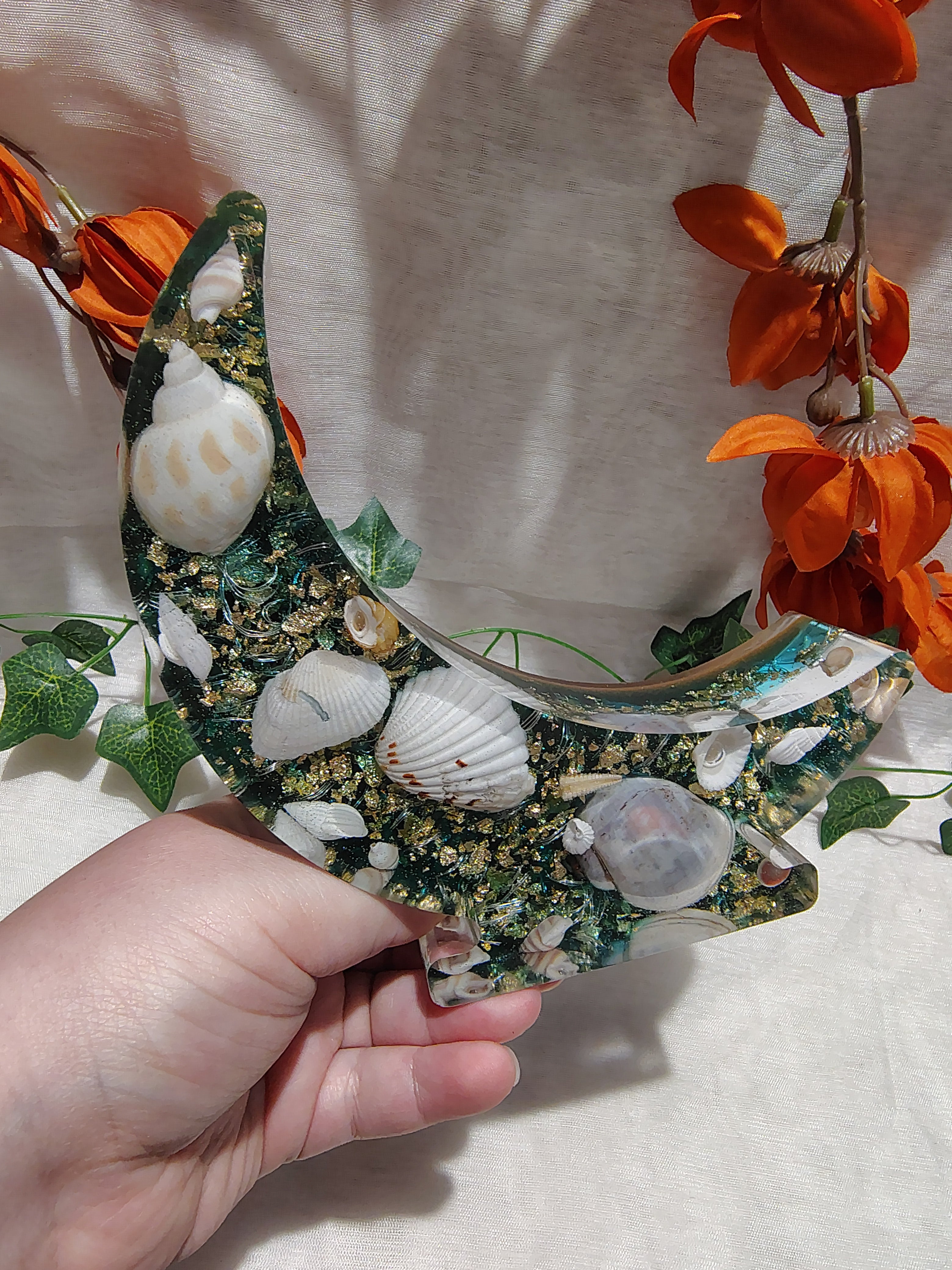 Veilleuse Lune en Résine Époxy Fait Main – Lampe Décorative Artisanale LED