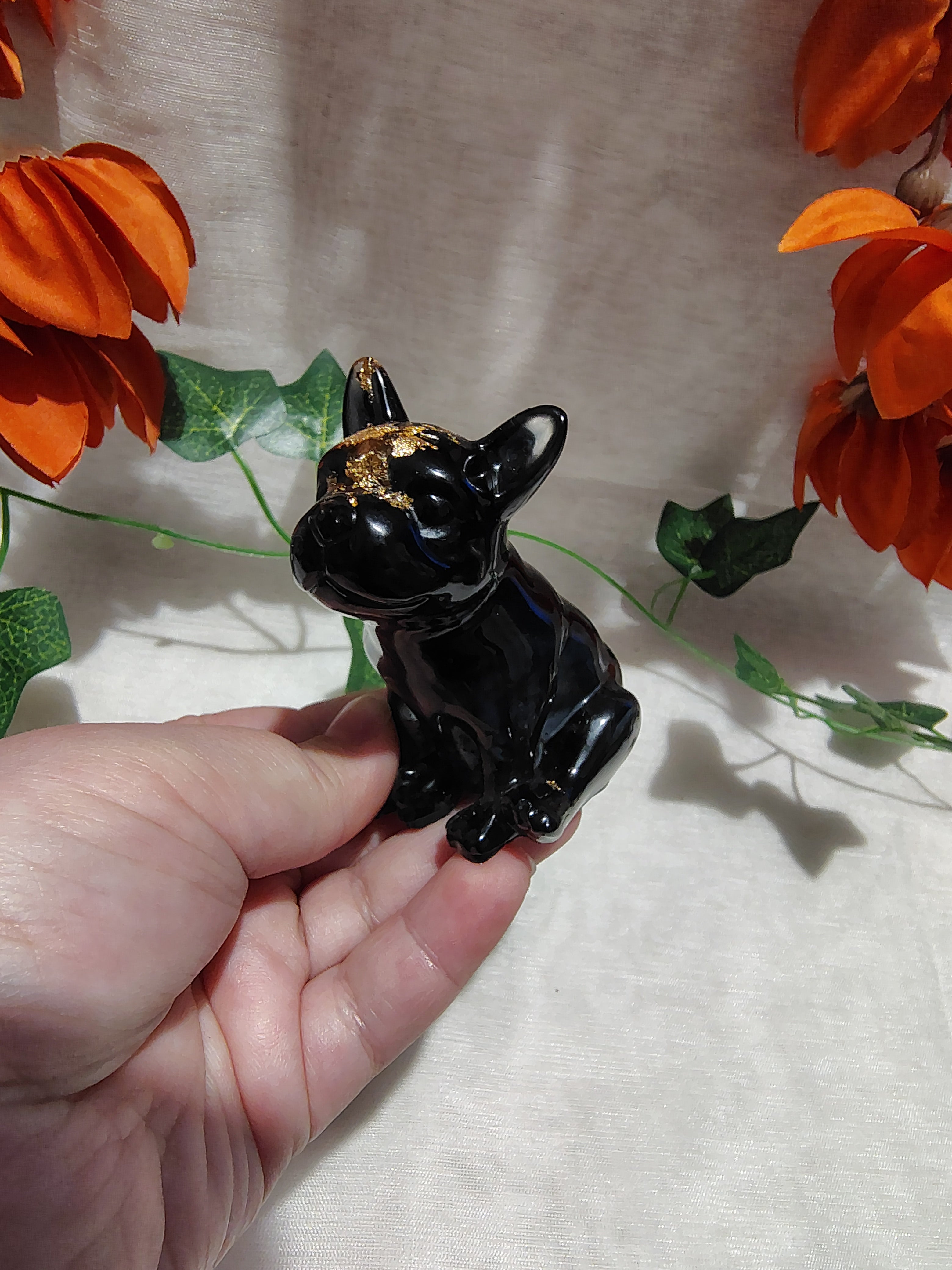 Bouledogue en résine époxy fait main – Objet de décoration artisanal unique