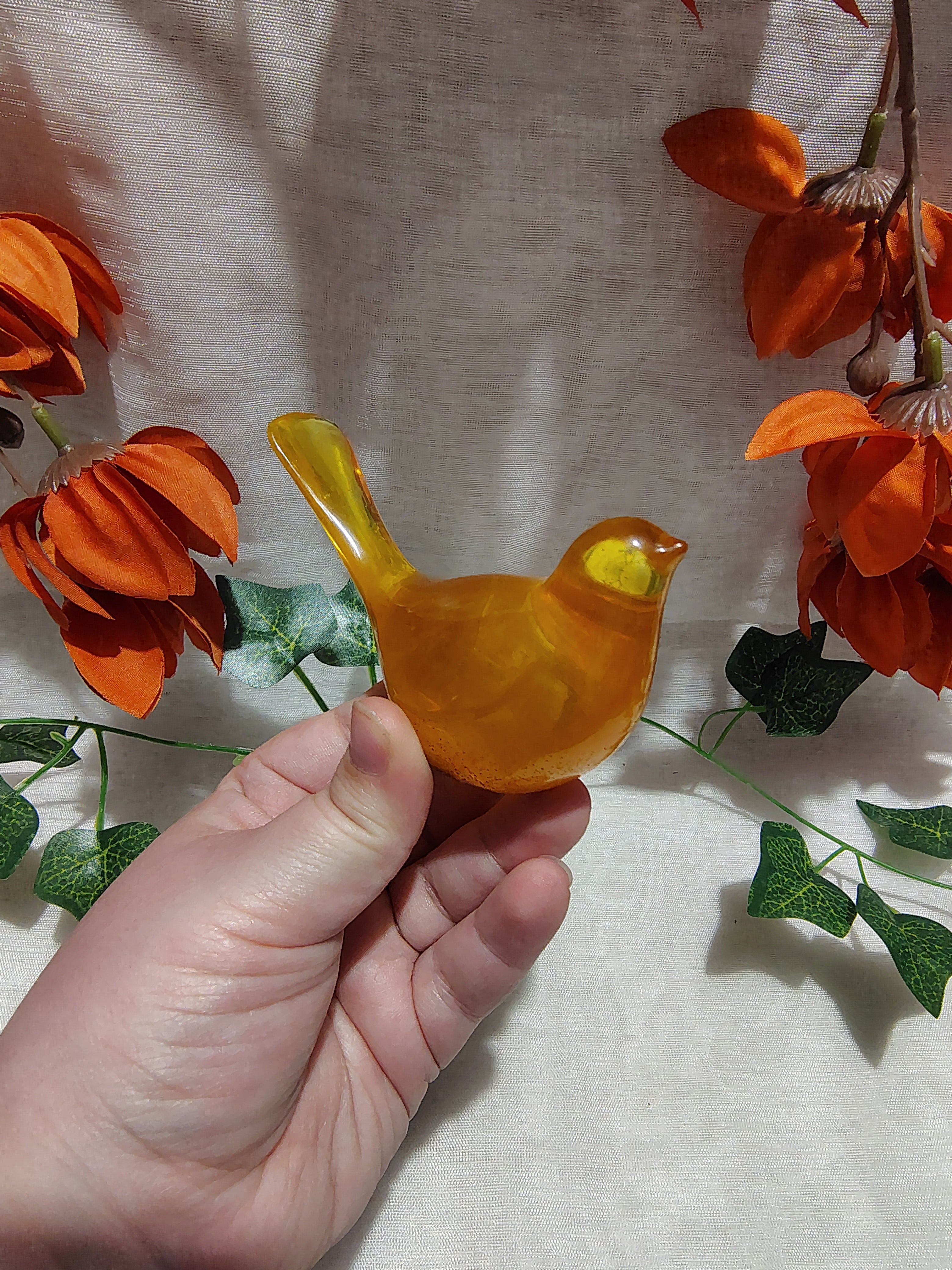 Oiseau décoratif en résine époxy fait main – Objet de décoration artisanale