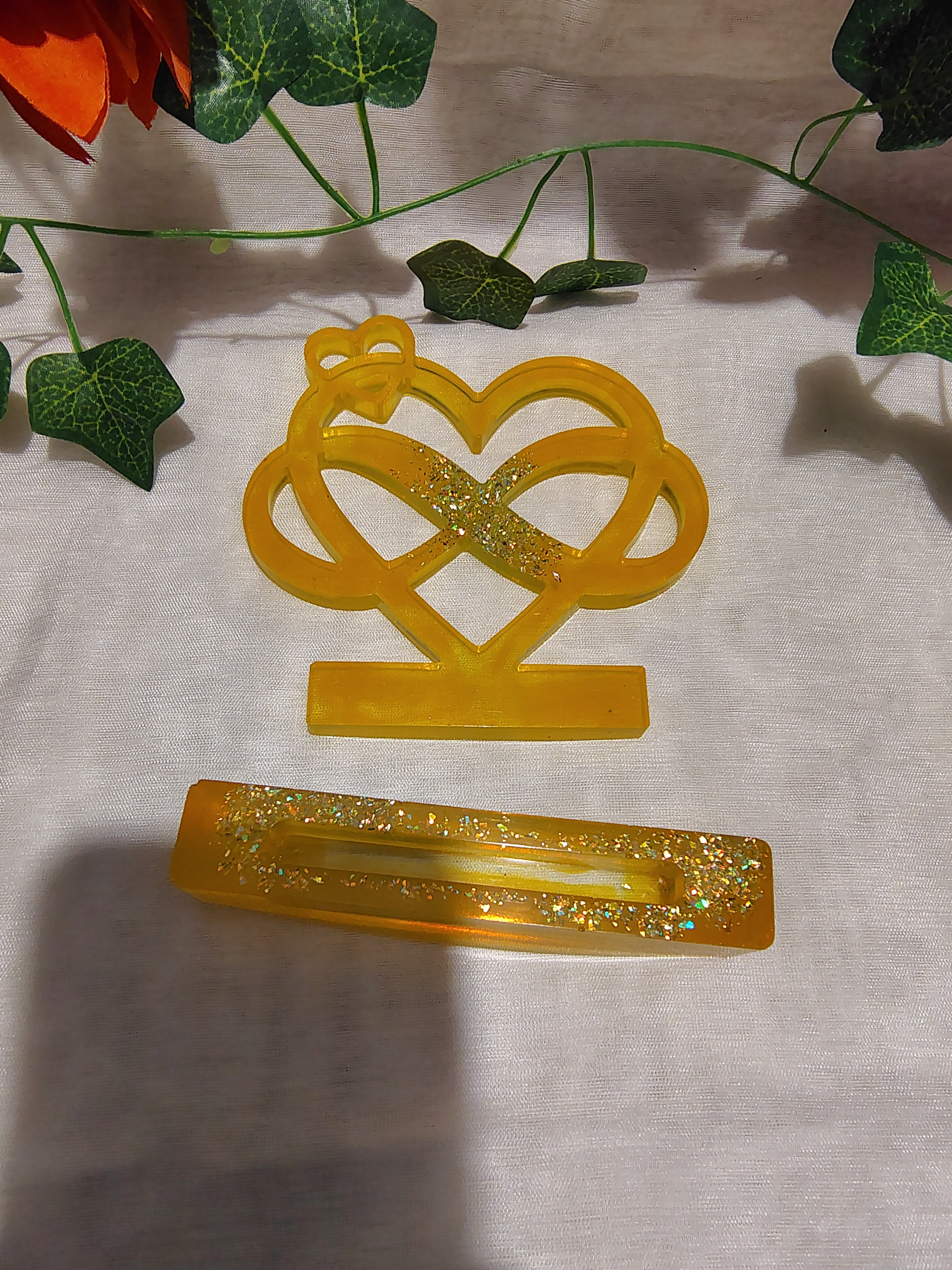 Cœur décoratif en résine époxy fait main – Objet de décoration artisanal