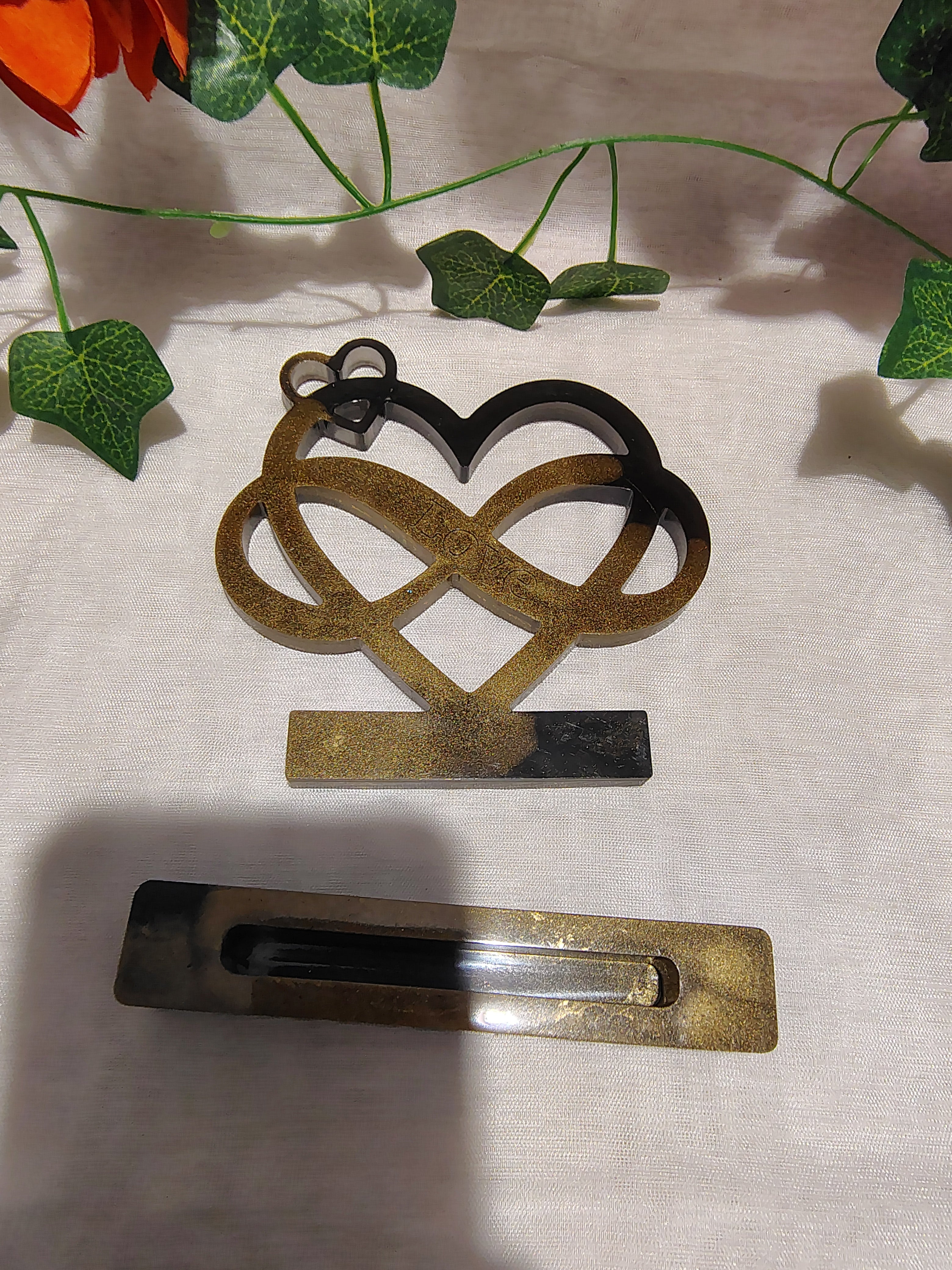 Cœur décoratif en résine époxy fait main – Objet de décoration artisanal