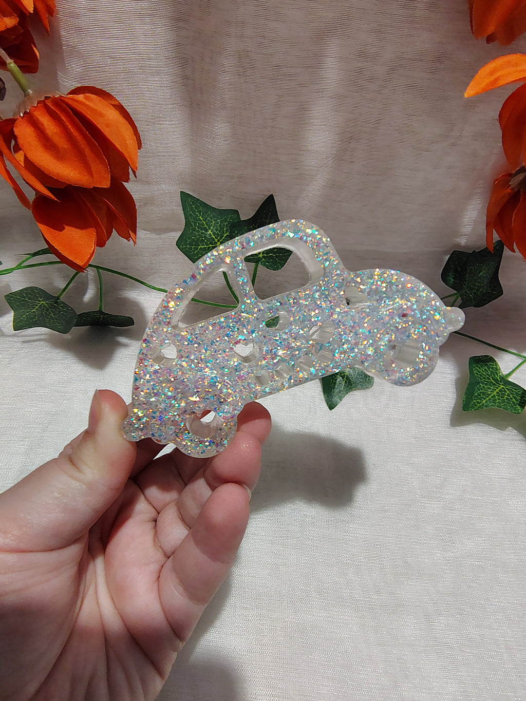 Voiture décorative en résine époxy fait main – Objet de décoration artisanal