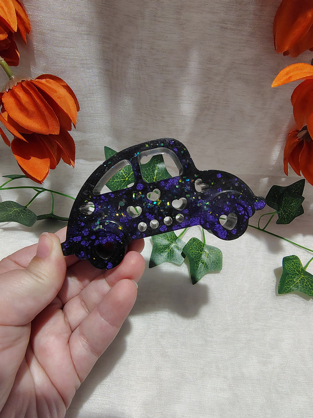 Voiture décorative en résine époxy fait main – Objet de décoration artisanal