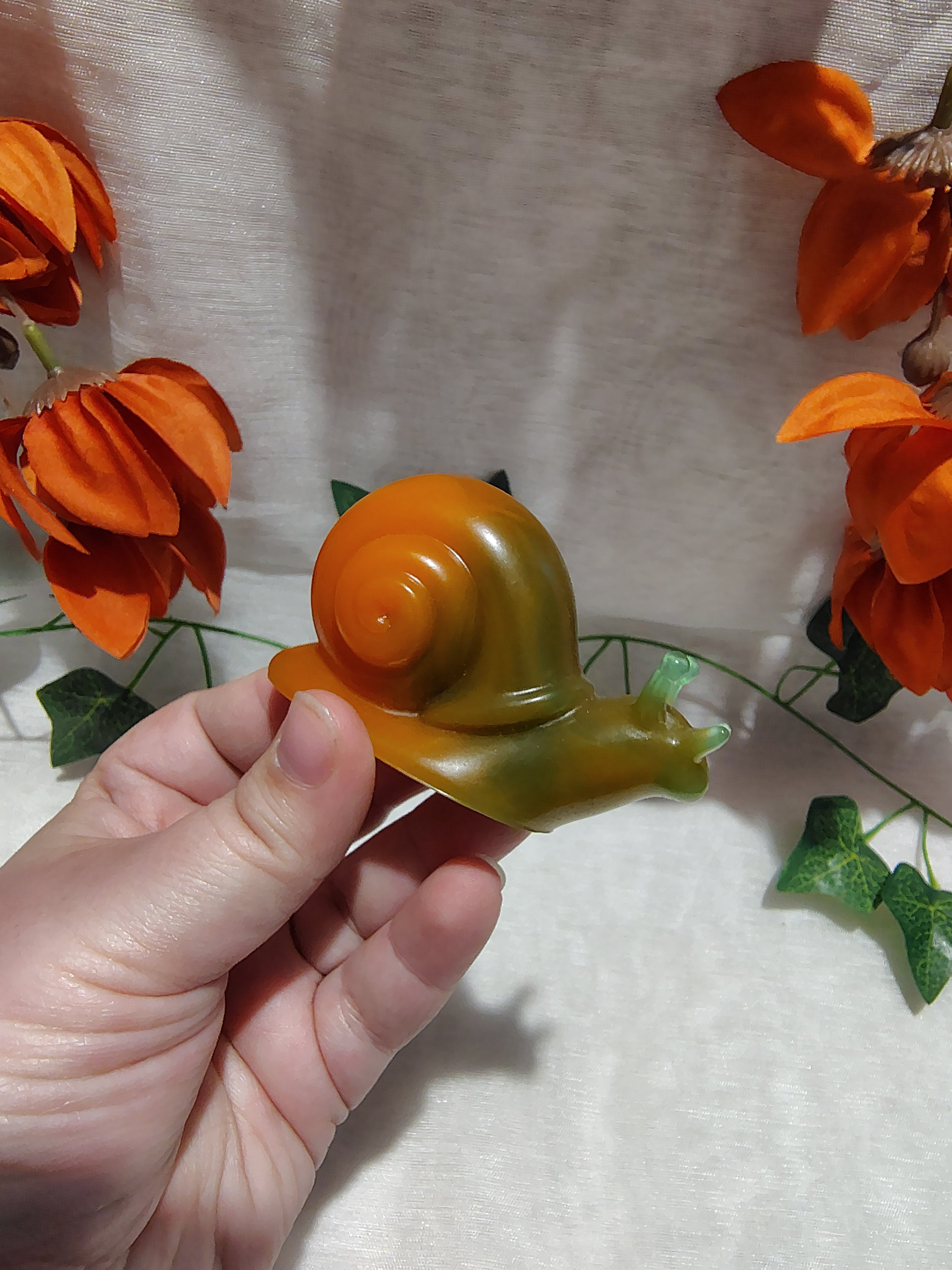 Escargot décoratif en résine époxy fait main – Objet de décoration artisanal