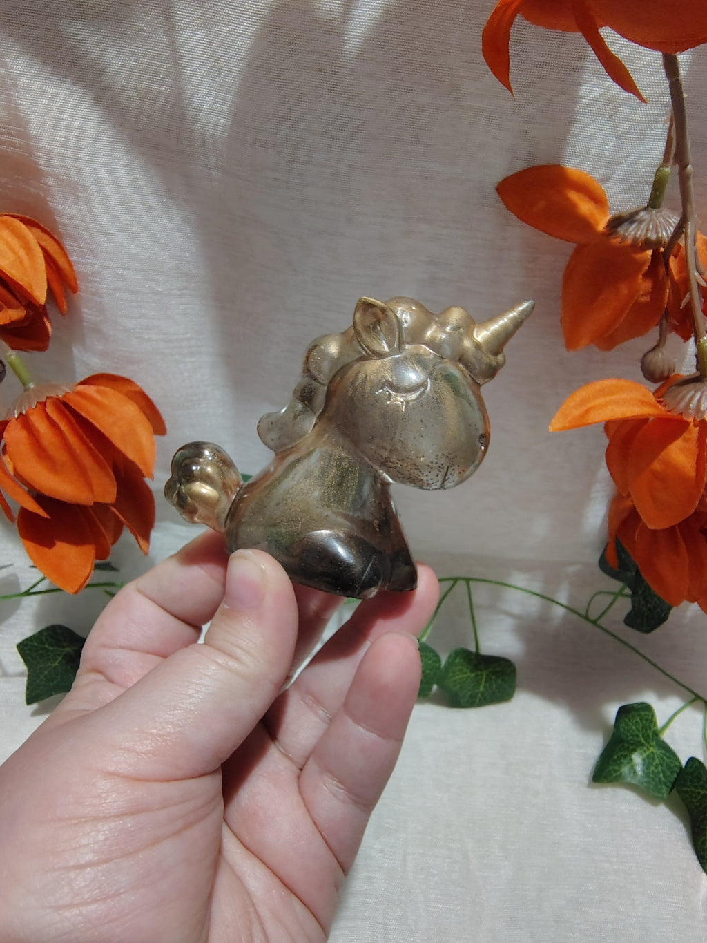 Licorne décorative en résine époxy fait main – Objet de décoration féérique artisanal