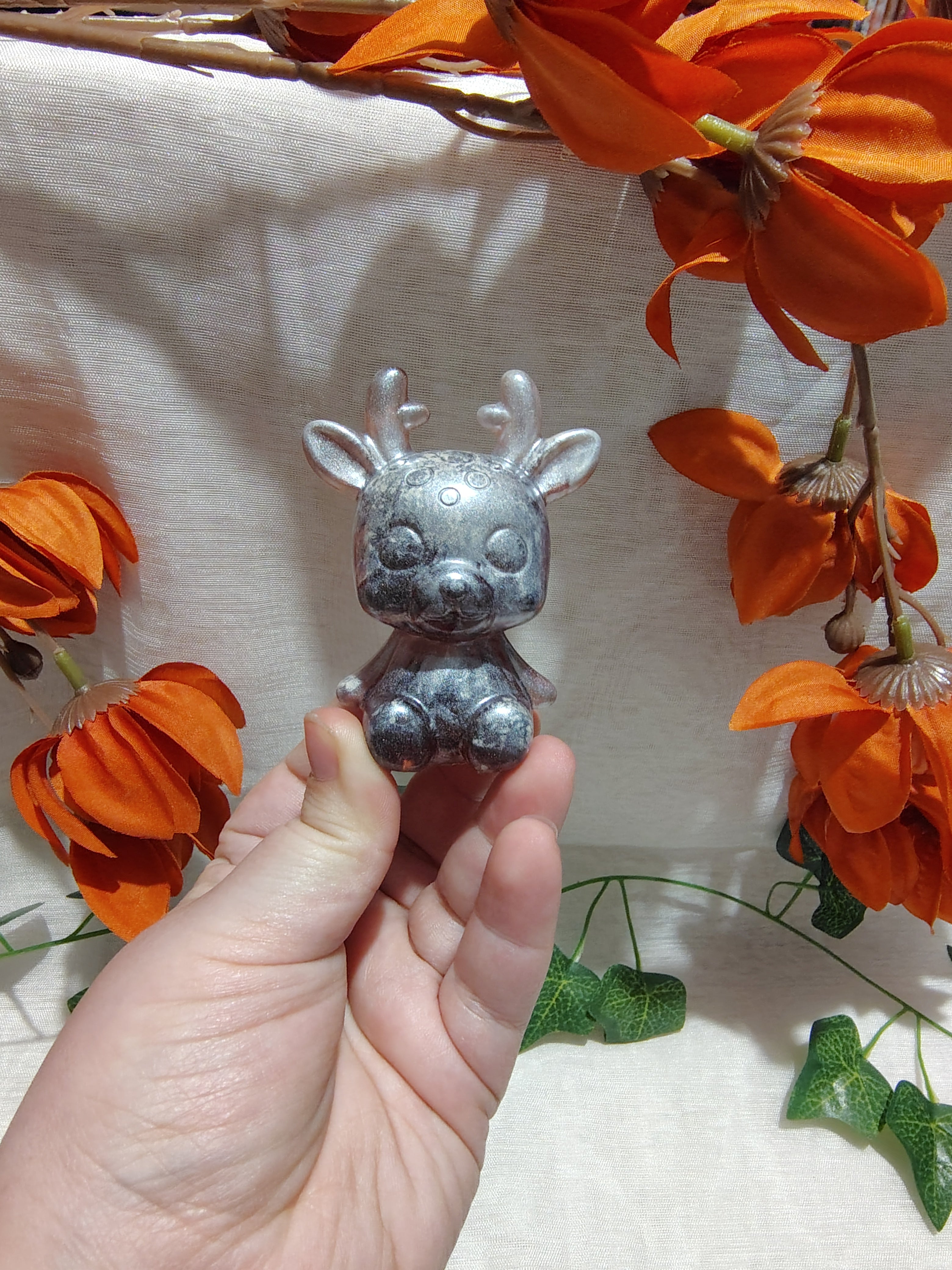 Renne décoratif en résine époxy fait main – Objet de décoration artisanal