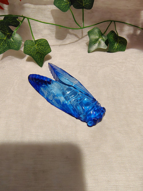 Cigale décorative en résine époxy fait main – Objet de décoration artisanale