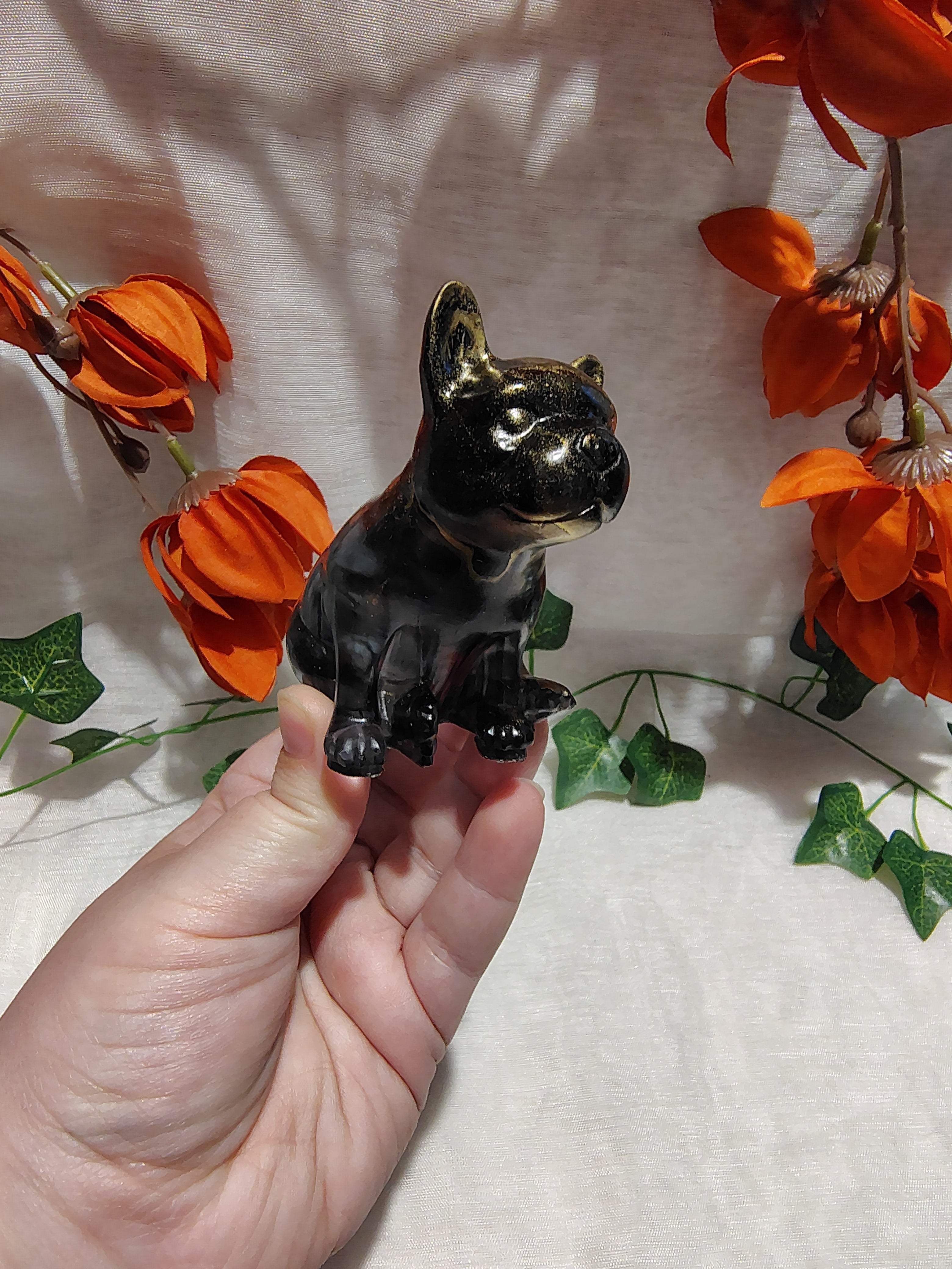 Bouledogue en résine époxy fait main – Objet de décoration artisanal unique