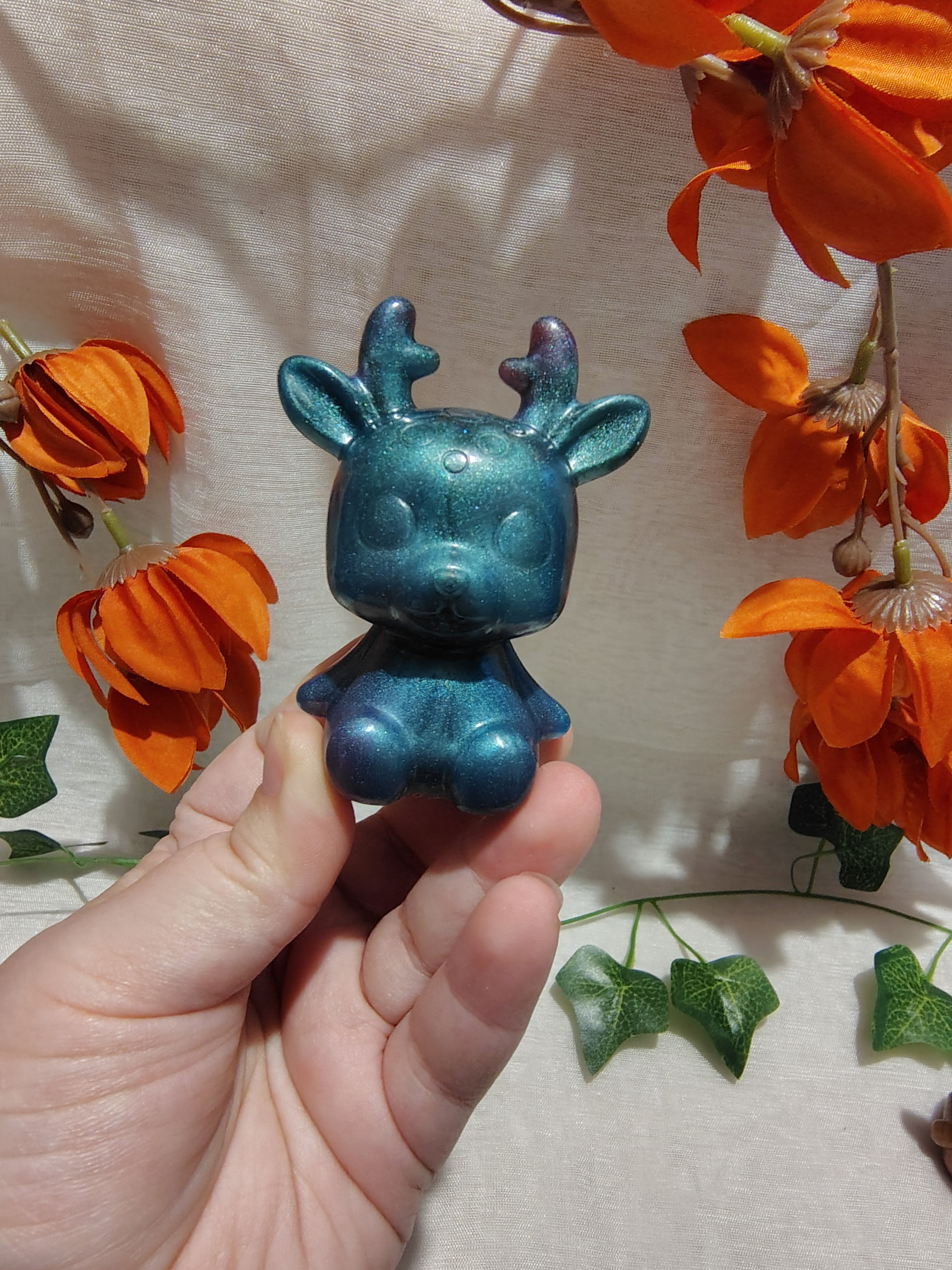 Renne décoratif en résine époxy fait main – Objet de décoration artisanal