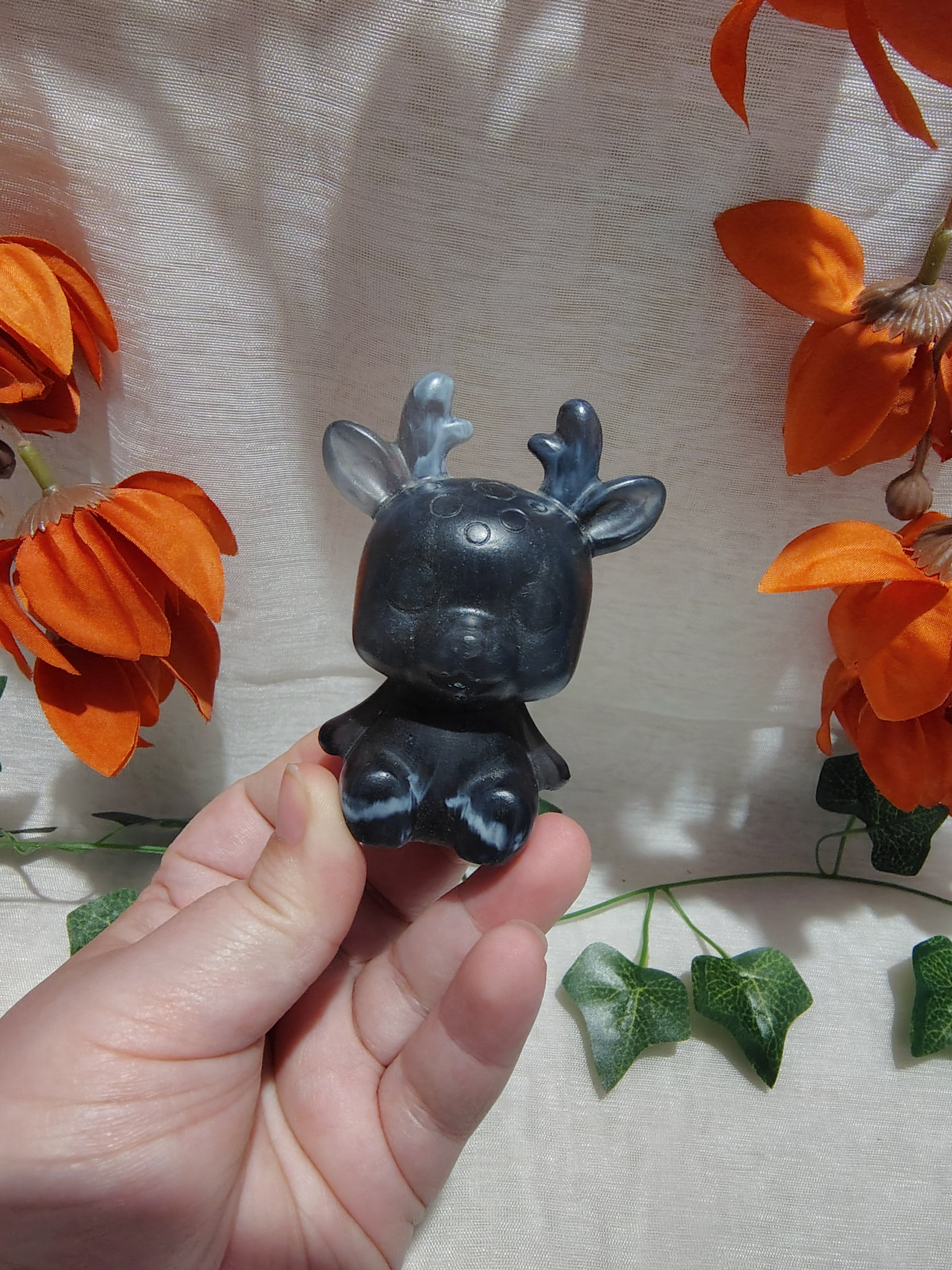Renne décoratif en résine époxy fait main – Objet de décoration artisanal