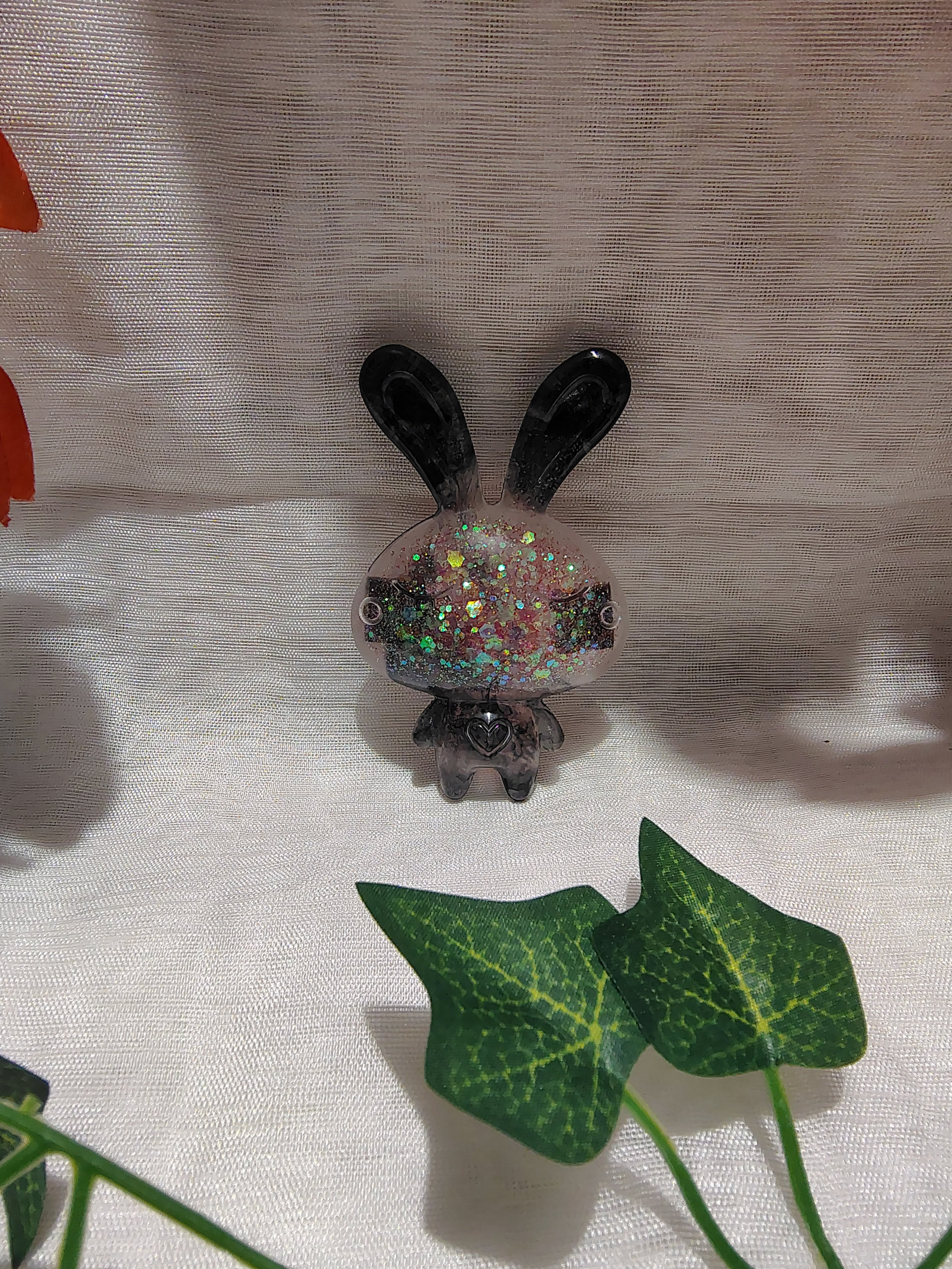 Magnet frigo lapin en résine époxy fait main – Accessoire décoratif original