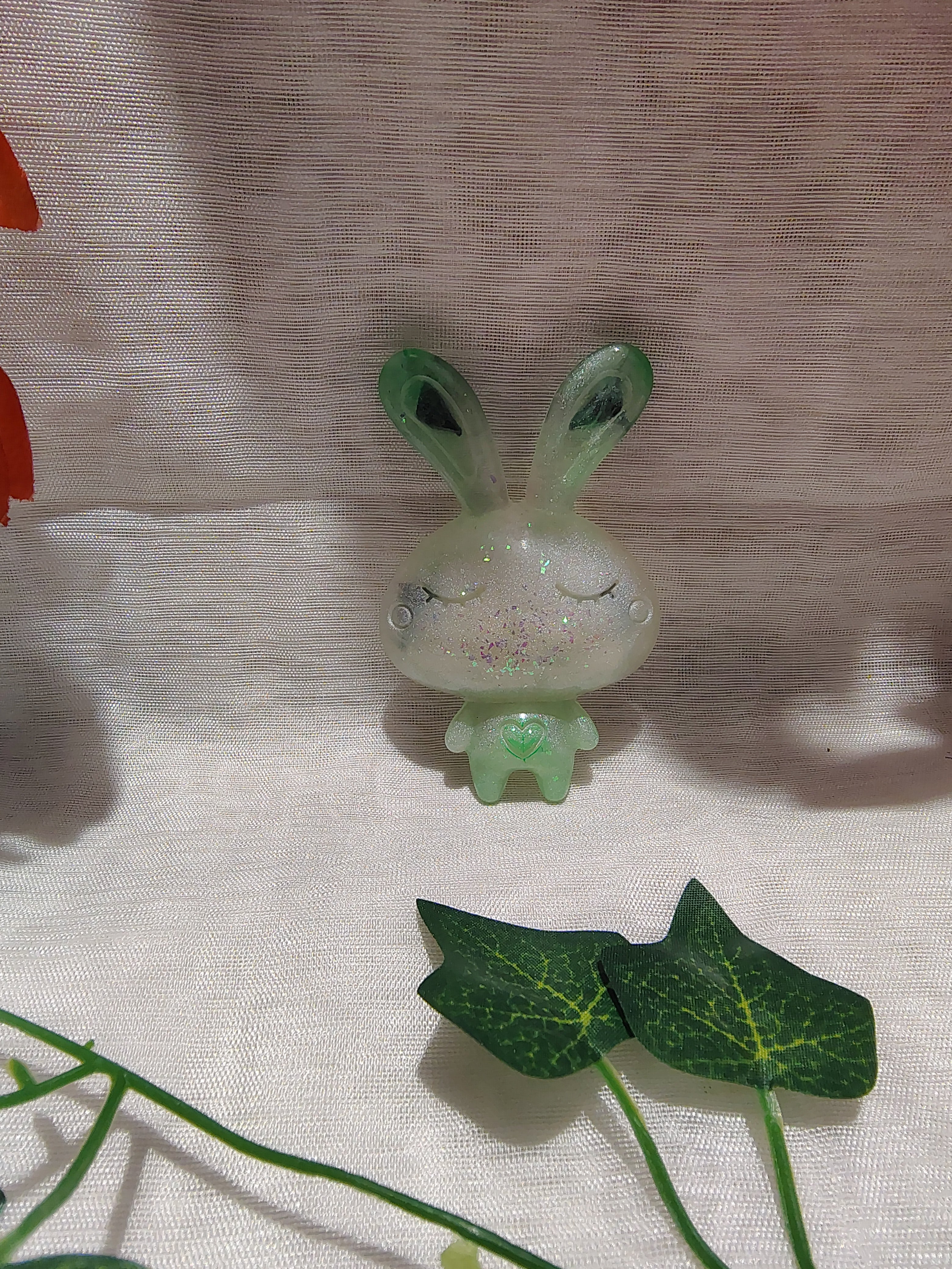 Magnet frigo lapin en résine époxy fait main – Accessoire décoratif original