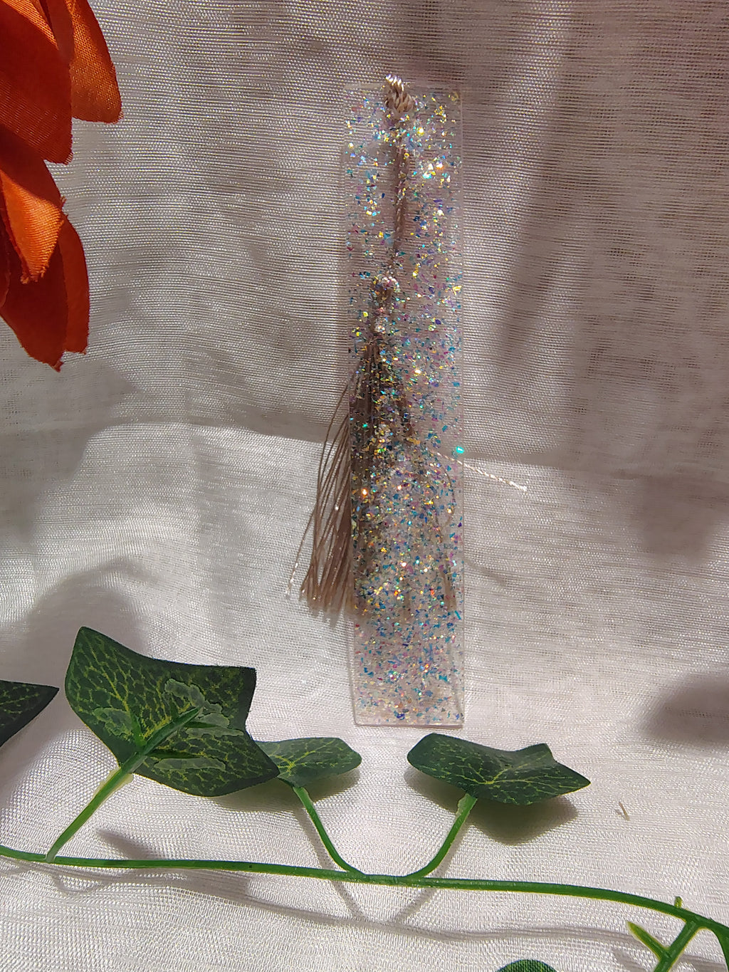 Marque-page en résine époxy fait main – Accessoire de lecture artisanal et élégant