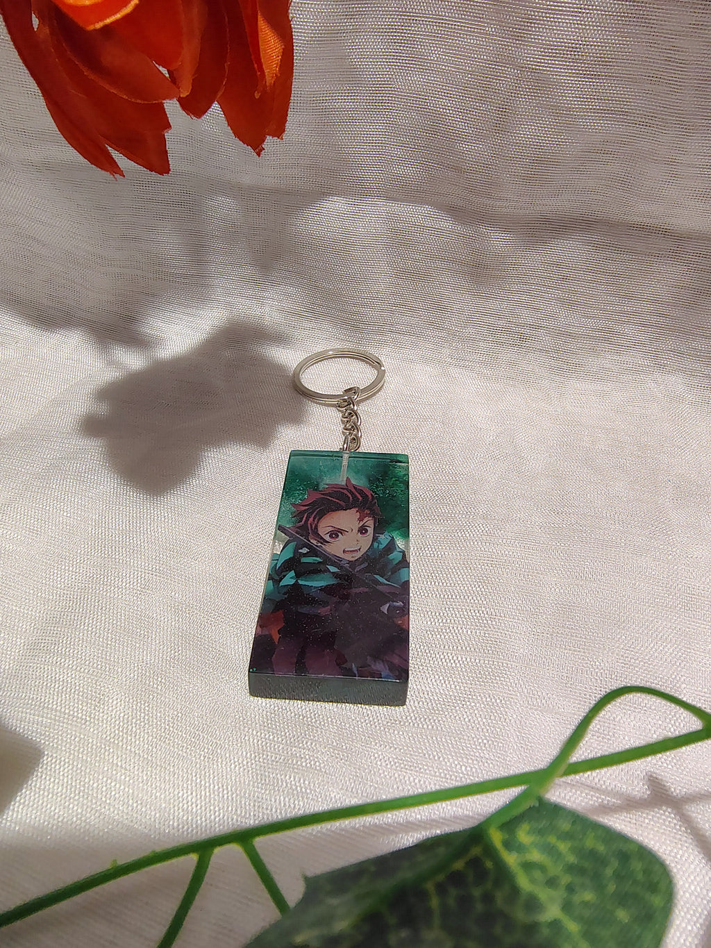 Porte-clés Manga / Anime en résine époxy fait main – Accessoire geek artisanal
