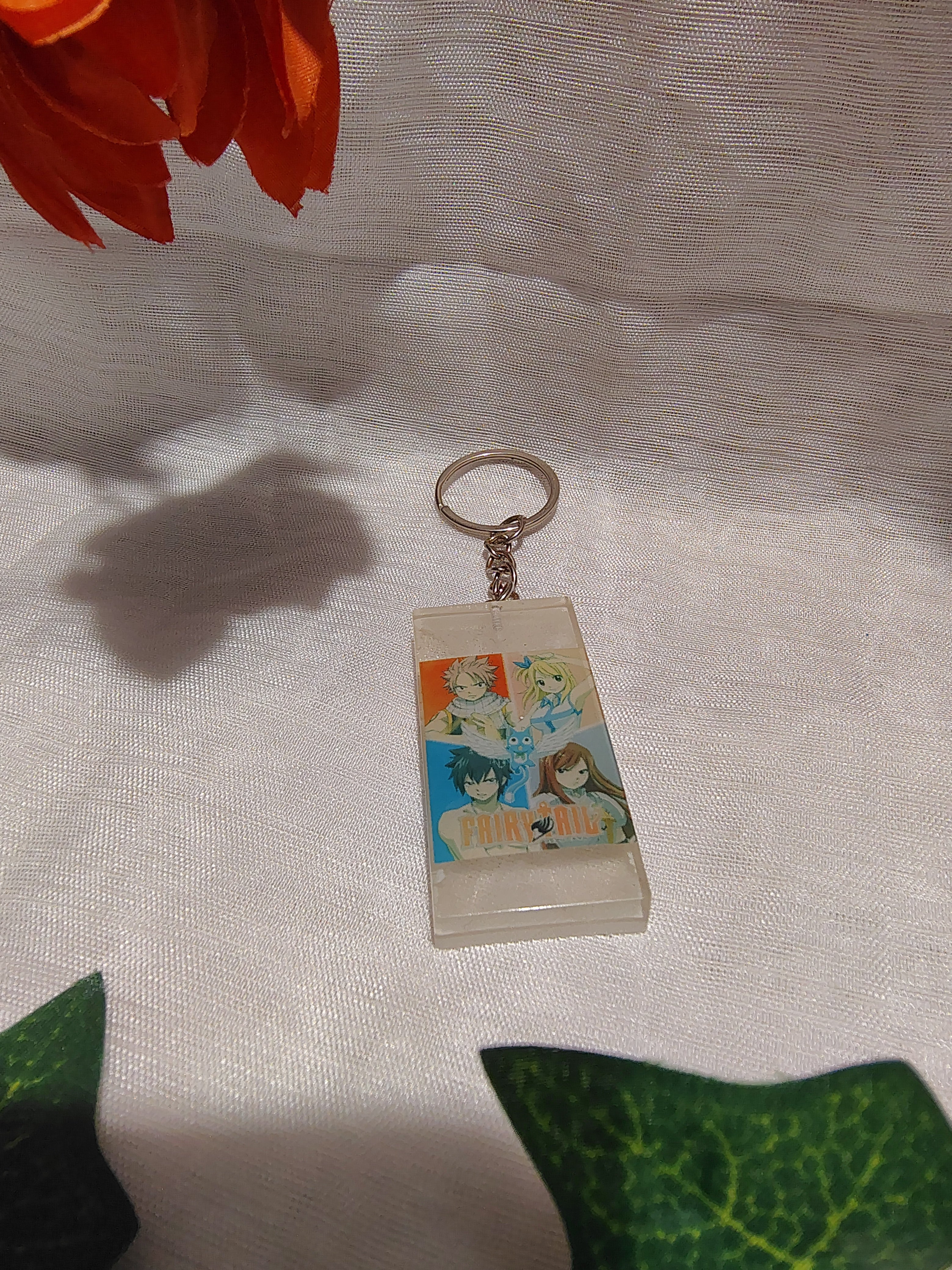 Porte-clés Manga / Anime en résine époxy fait main – Accessoire geek artisanal