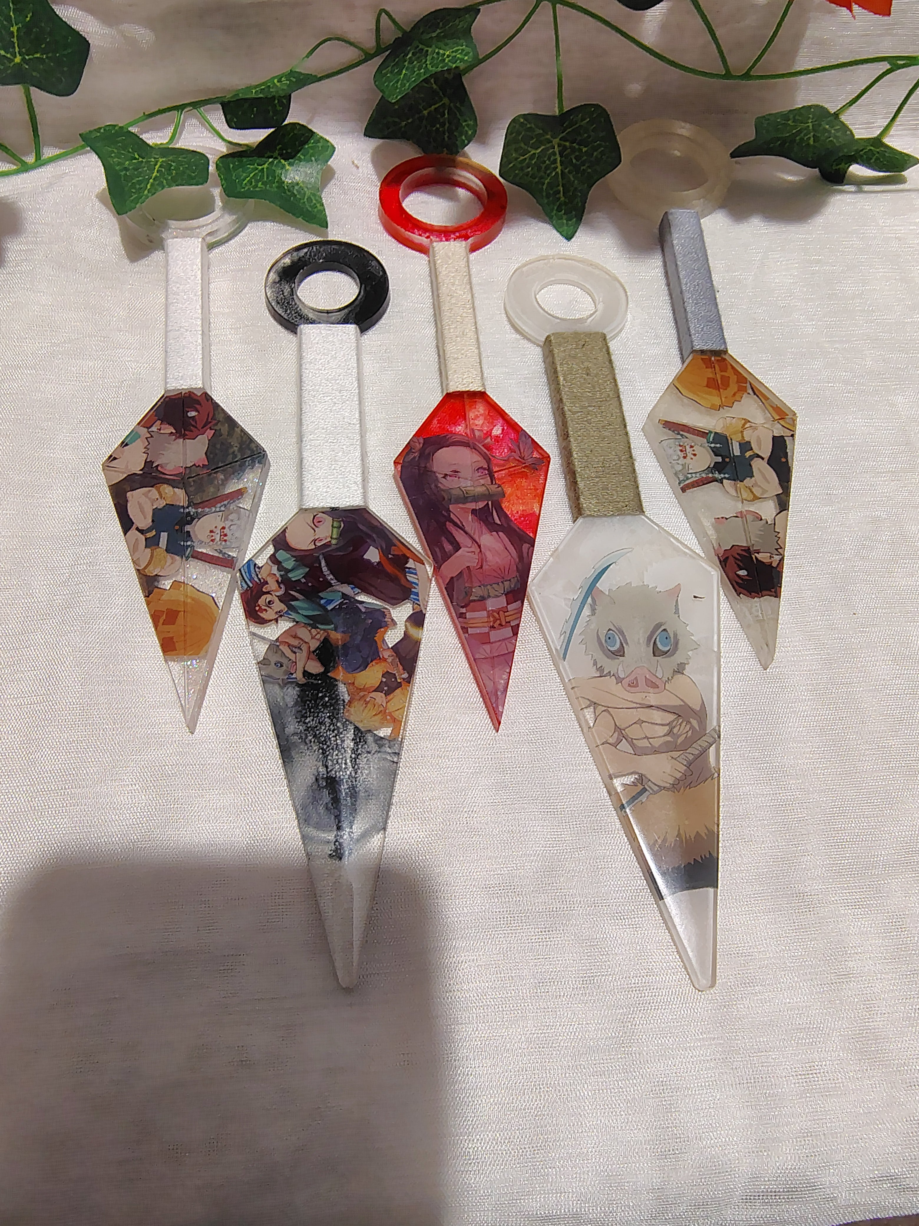 Kunai Manga en Résine Époxy Fait Main – Objet de Décoration Geek & Anime