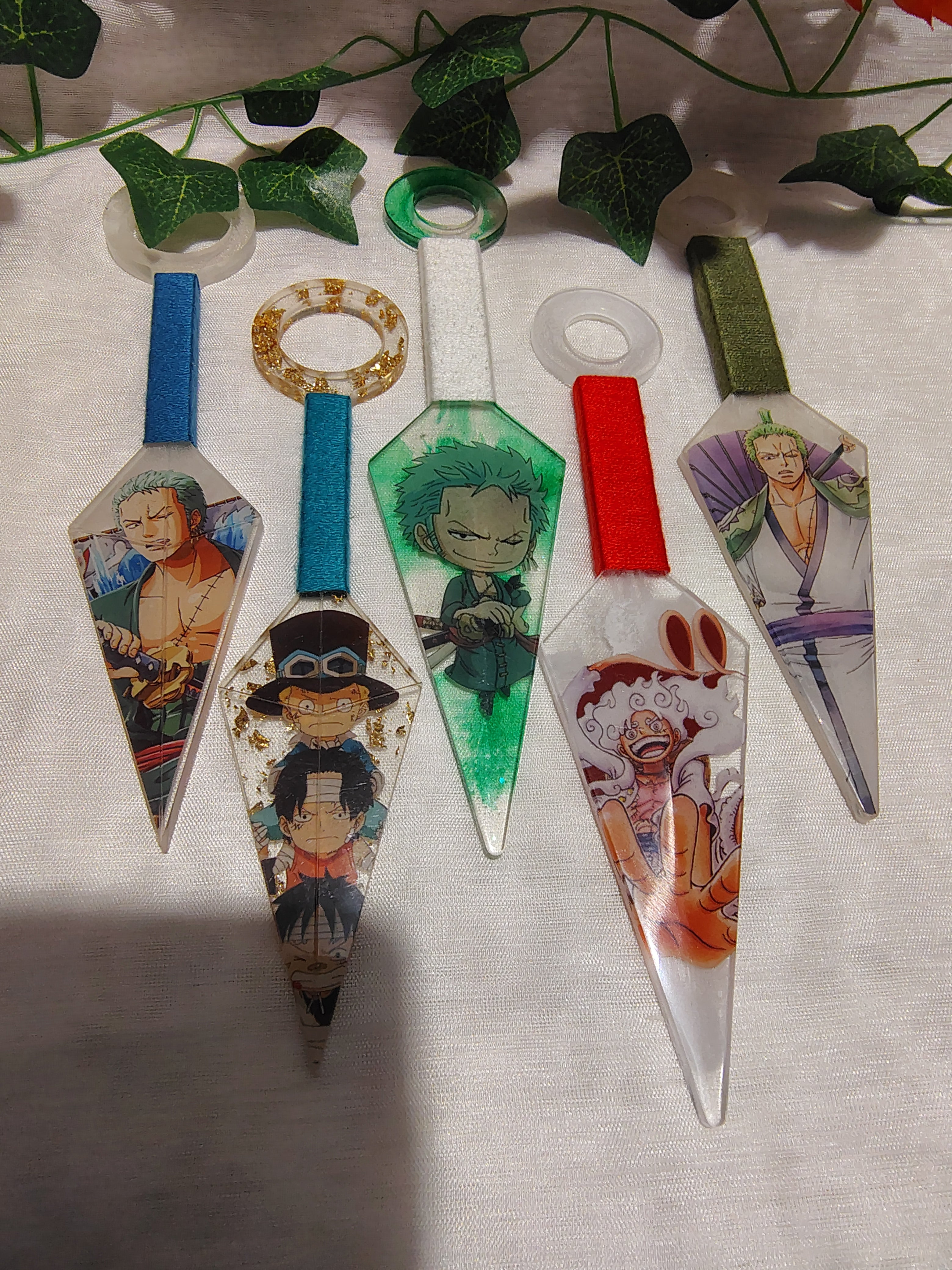 Kunai Manga en Résine Époxy Fait Main – Objet de Décoration Geek & Anime