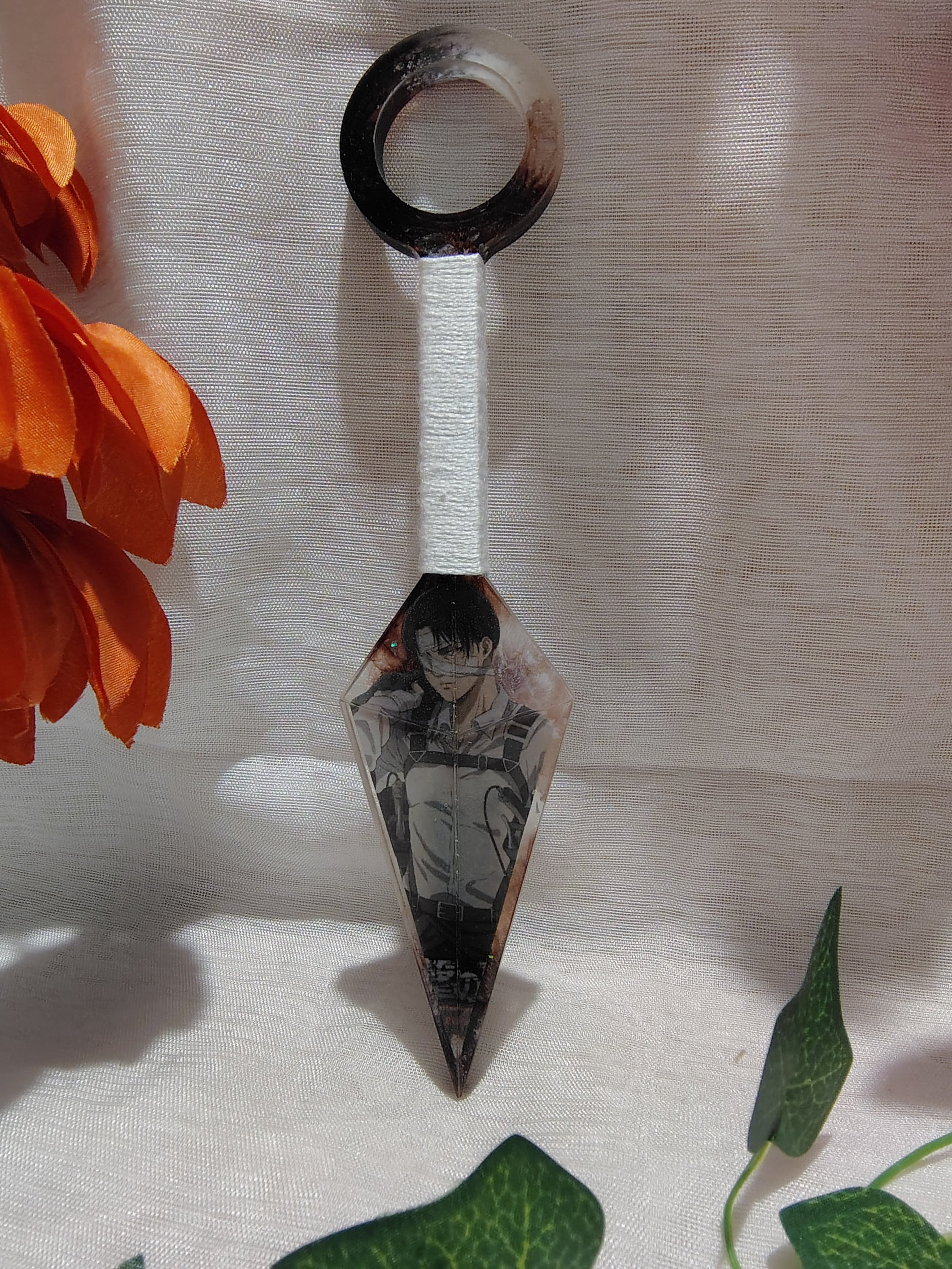 Kunai Manga en Résine Époxy Fait Main – Objet de Décoration Geek & Anime