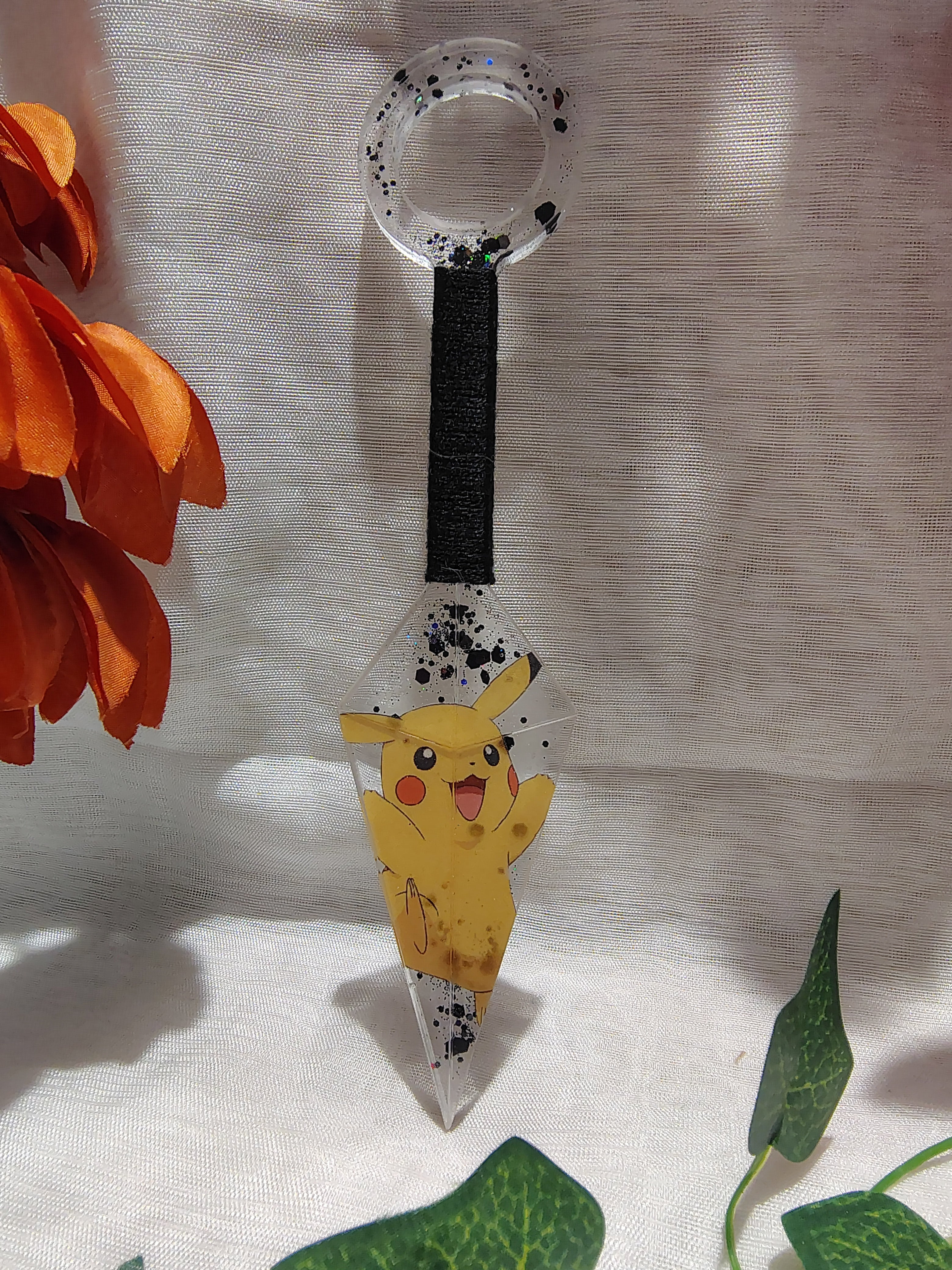 Kunai Manga en Résine Époxy Fait Main – Objet de Décoration Geek & Anime