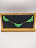 Collier Feuille en résine époxy fait main – Bijou nature artisanal