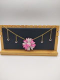 Collier Fleur en résine époxy fait main – Bijou floral artisanal
