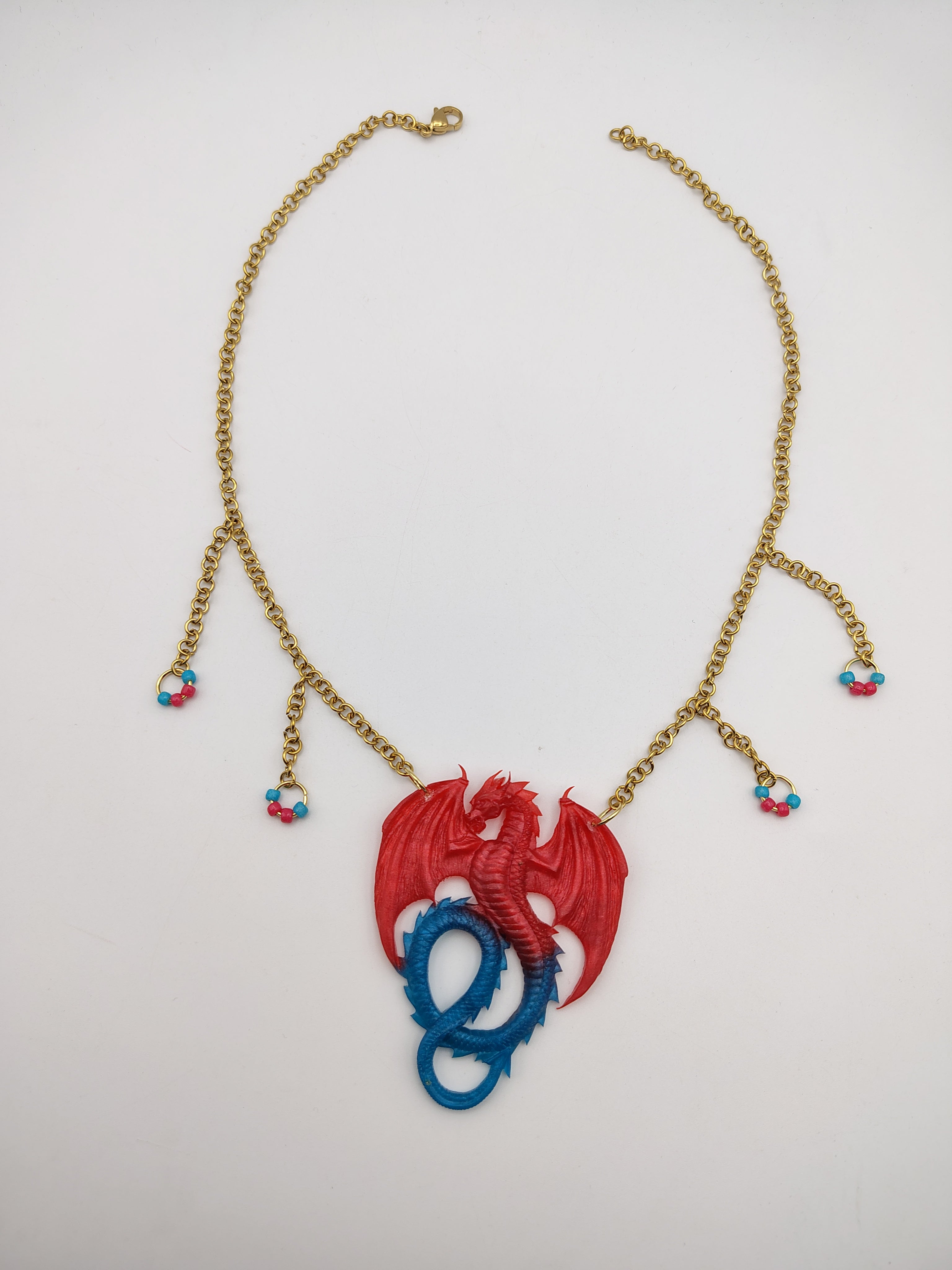 Collier Dragon en résine époxy fait main – Bijou fantasy artisanal