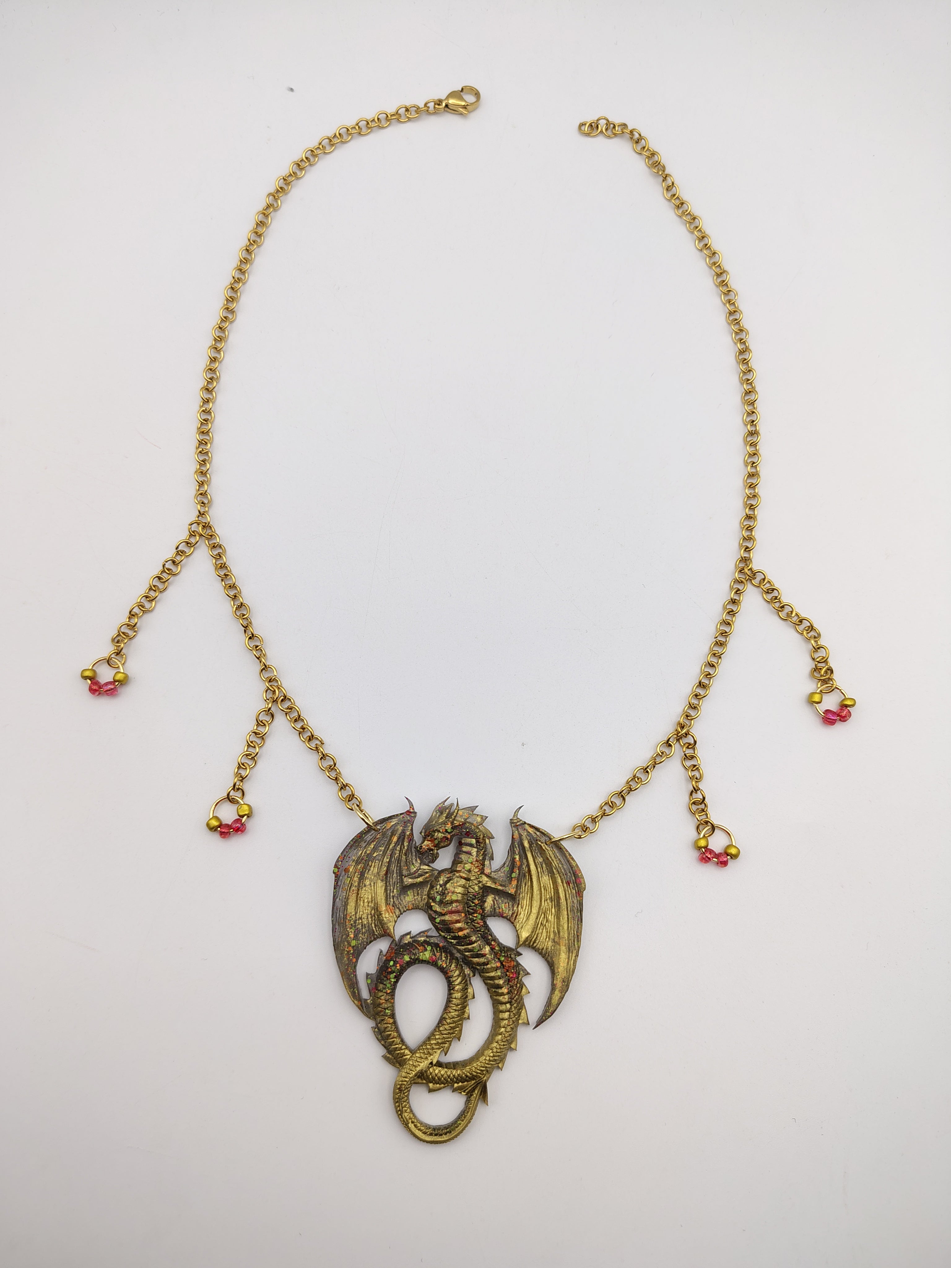 Collier Dragon en résine époxy fait main – Bijou fantasy artisanal