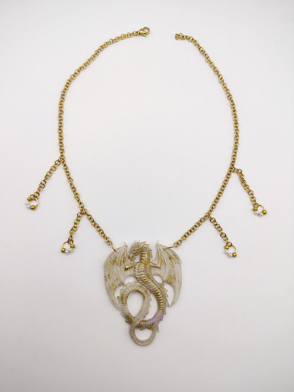 Collier Dragon en résine époxy fait main – Bijou fantasy artisanal
