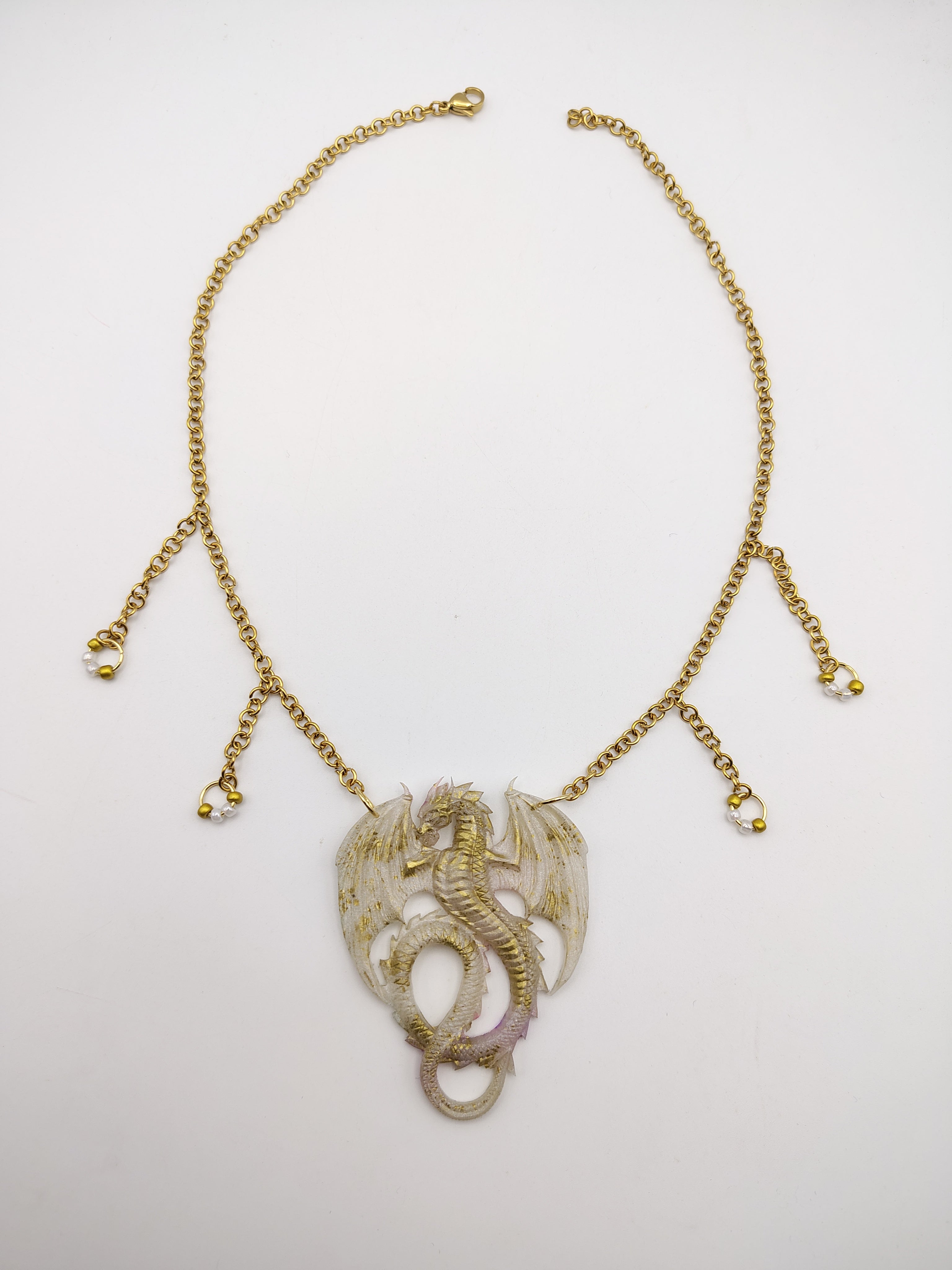 Collier Dragon en résine époxy fait main – Bijou fantasy artisanal