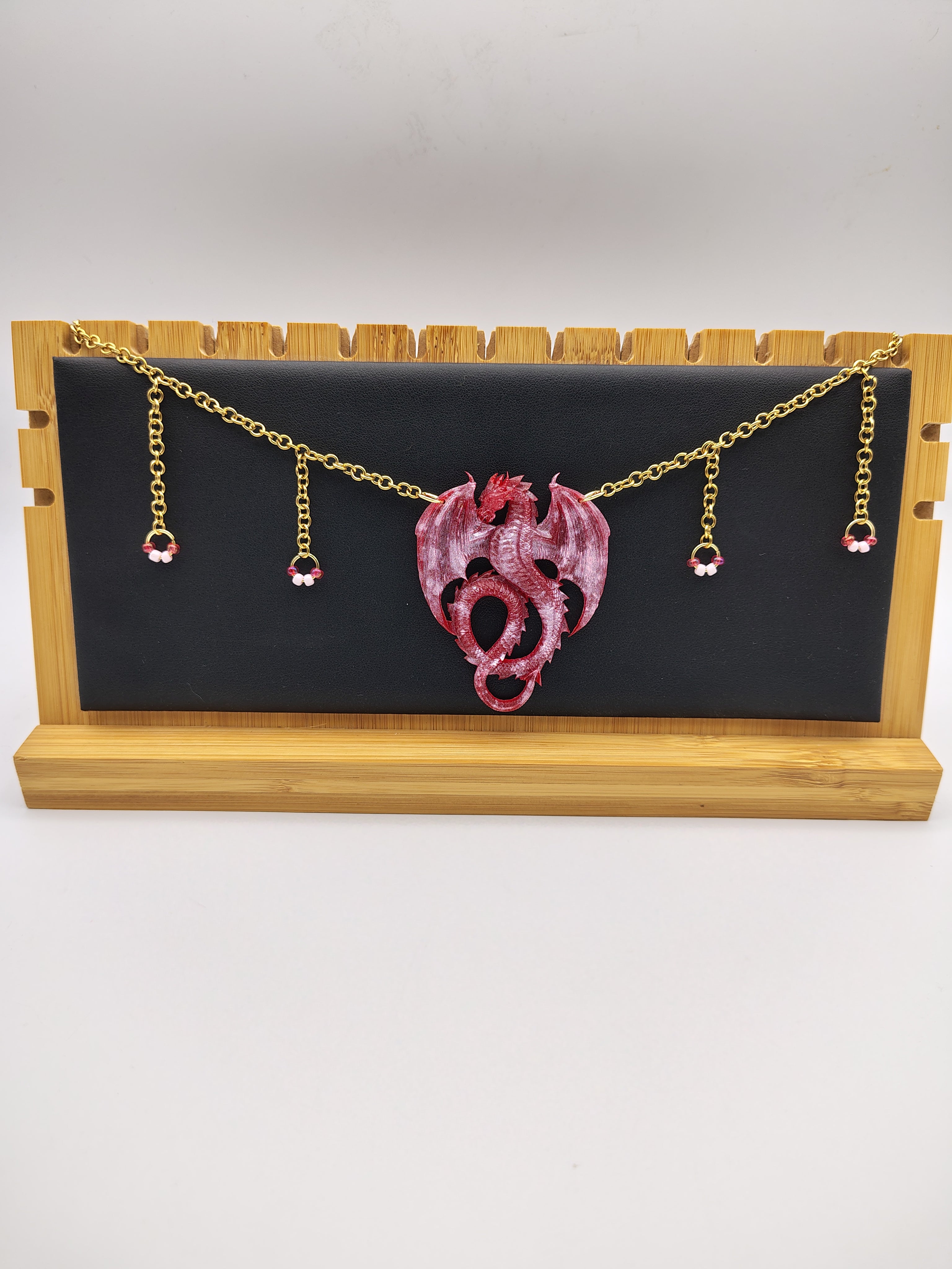 Collier Dragon en résine époxy fait main – Bijou fantasy artisanal