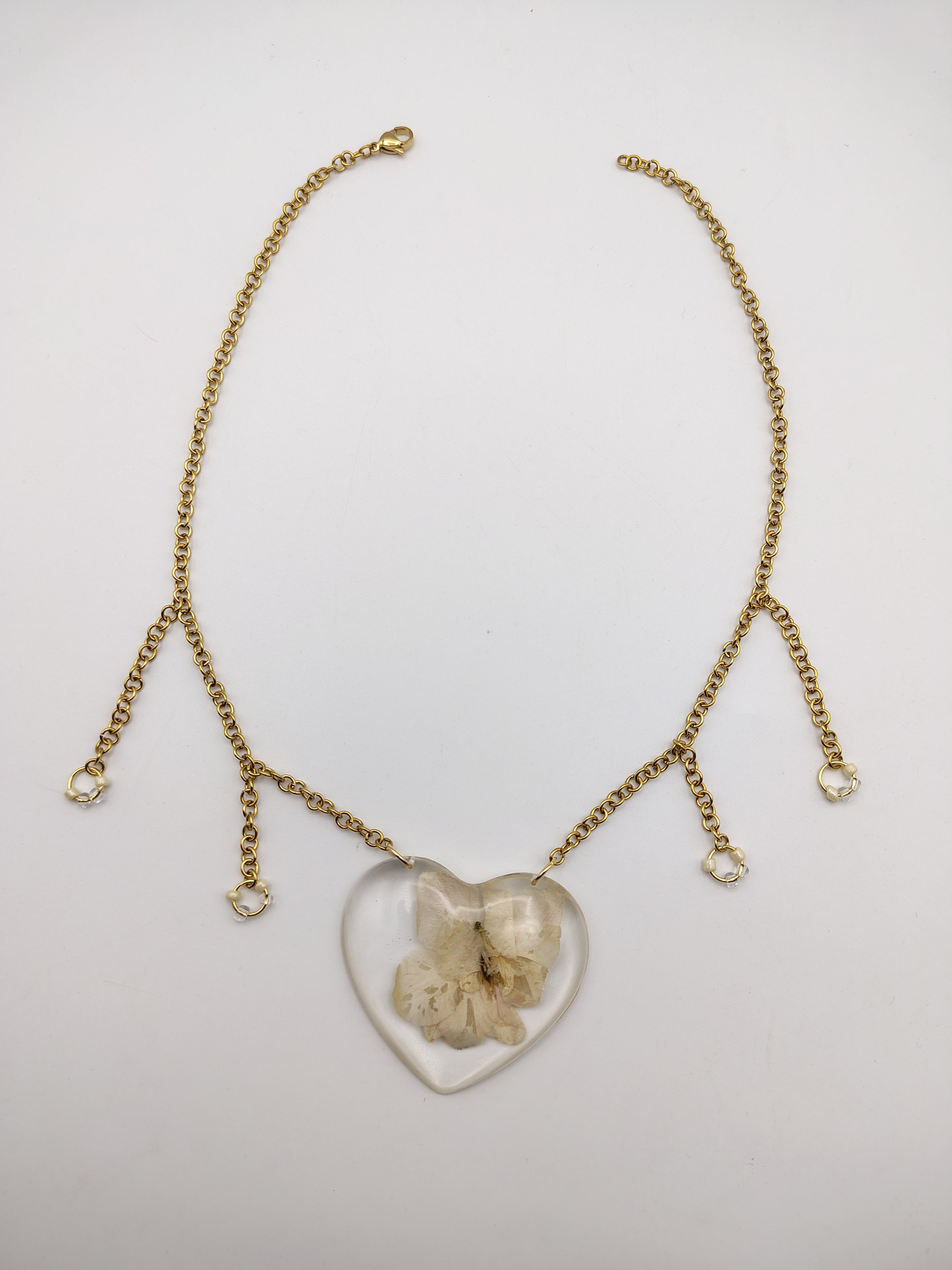 Collier Cœur en résine époxy fait main – Bijou romantique artisanal