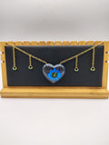 Collier Cœur en résine époxy fait main – Bijou romantique artisanal