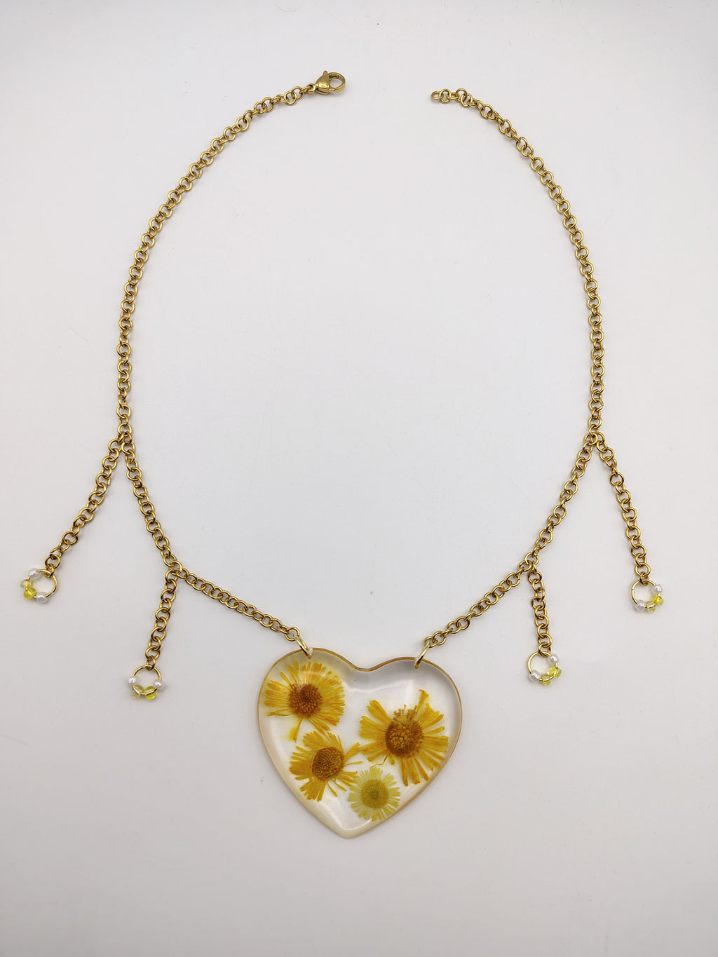 Collier Cœur en résine époxy fait main – Bijou romantique artisanal